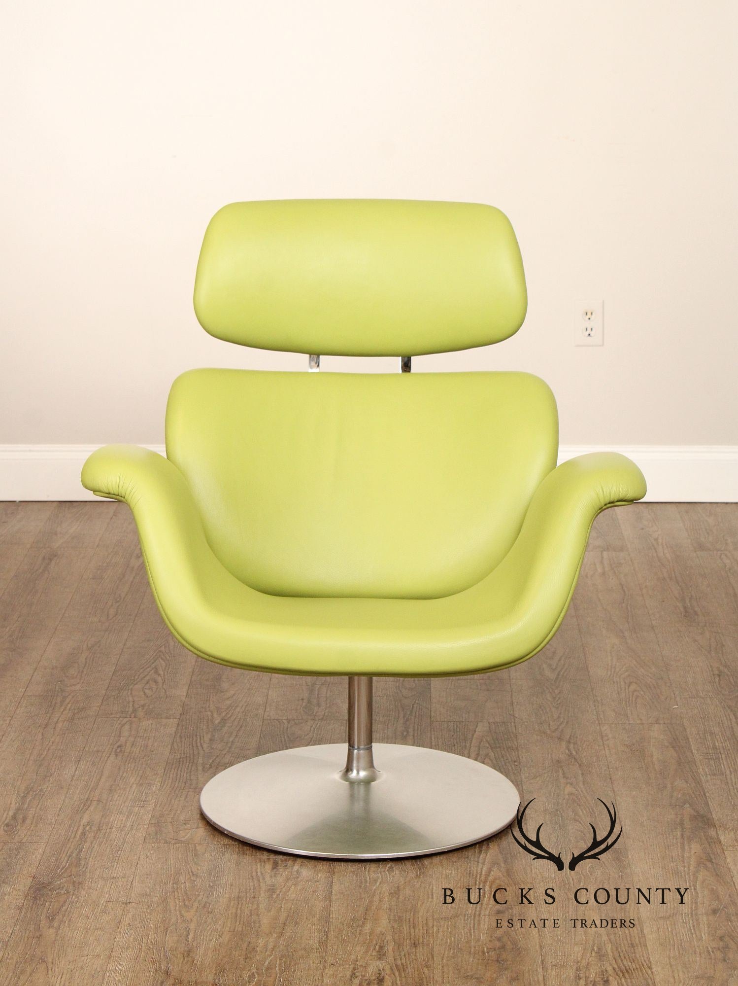 Pierre Paulin 'Tulip' Swivel Lounge Chair and Ottoman