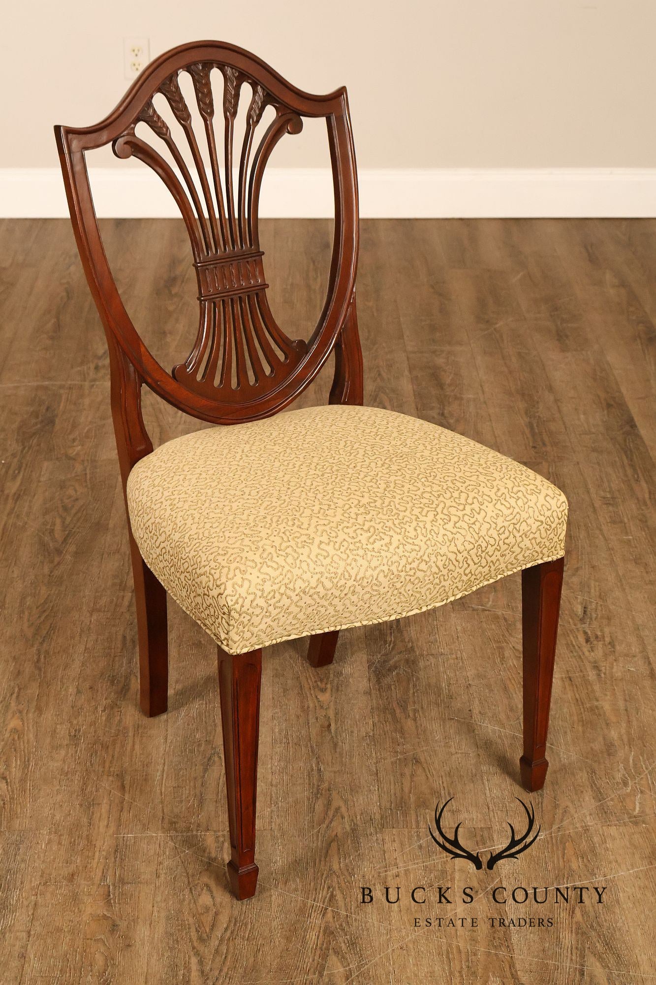 Stickley Hepplewhite Style Set of Eight Mahogany Shield Back Dining Chairs