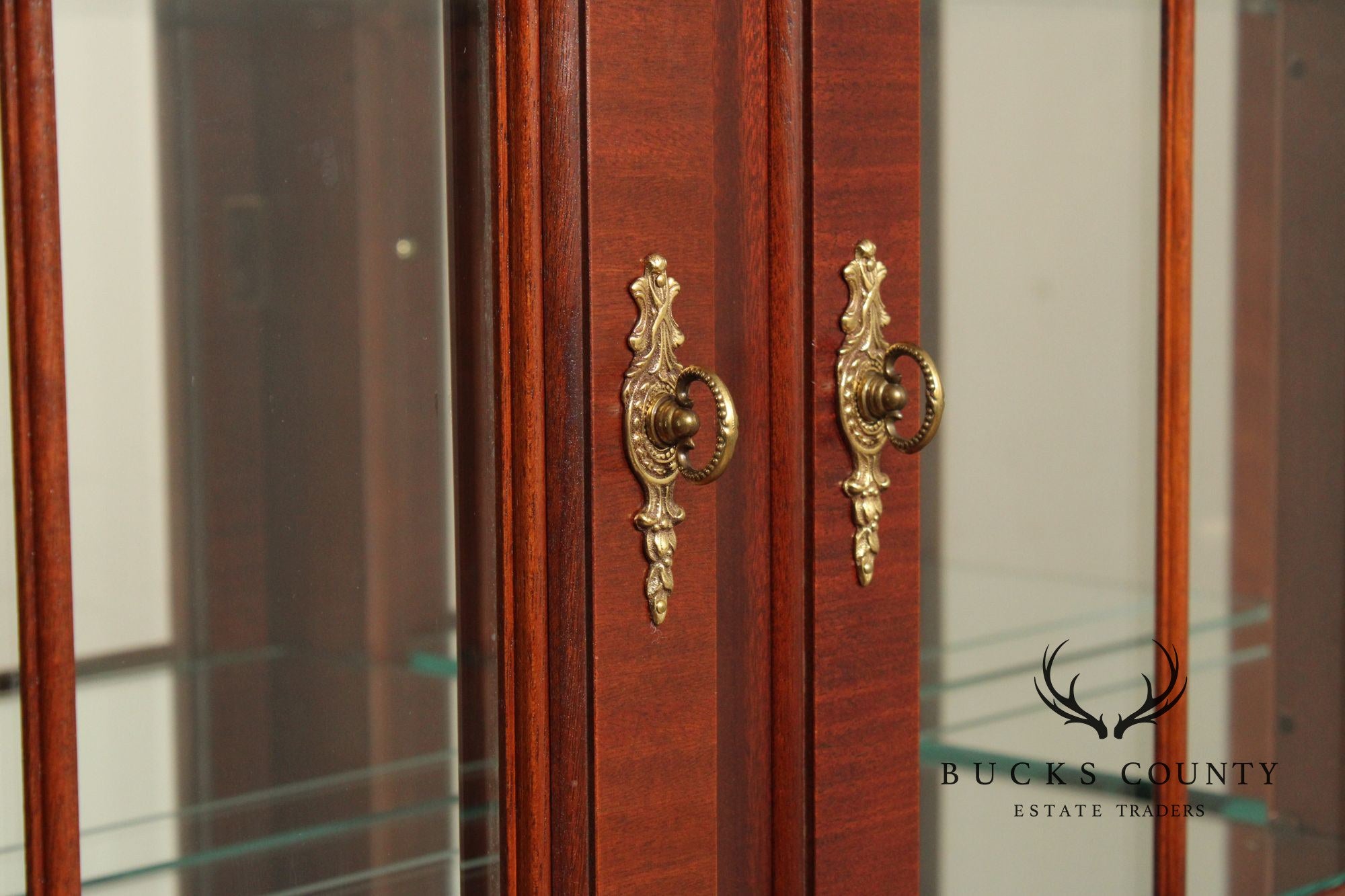 Ethan Allen '18th Century Mahogany' Breakfront Bookcase