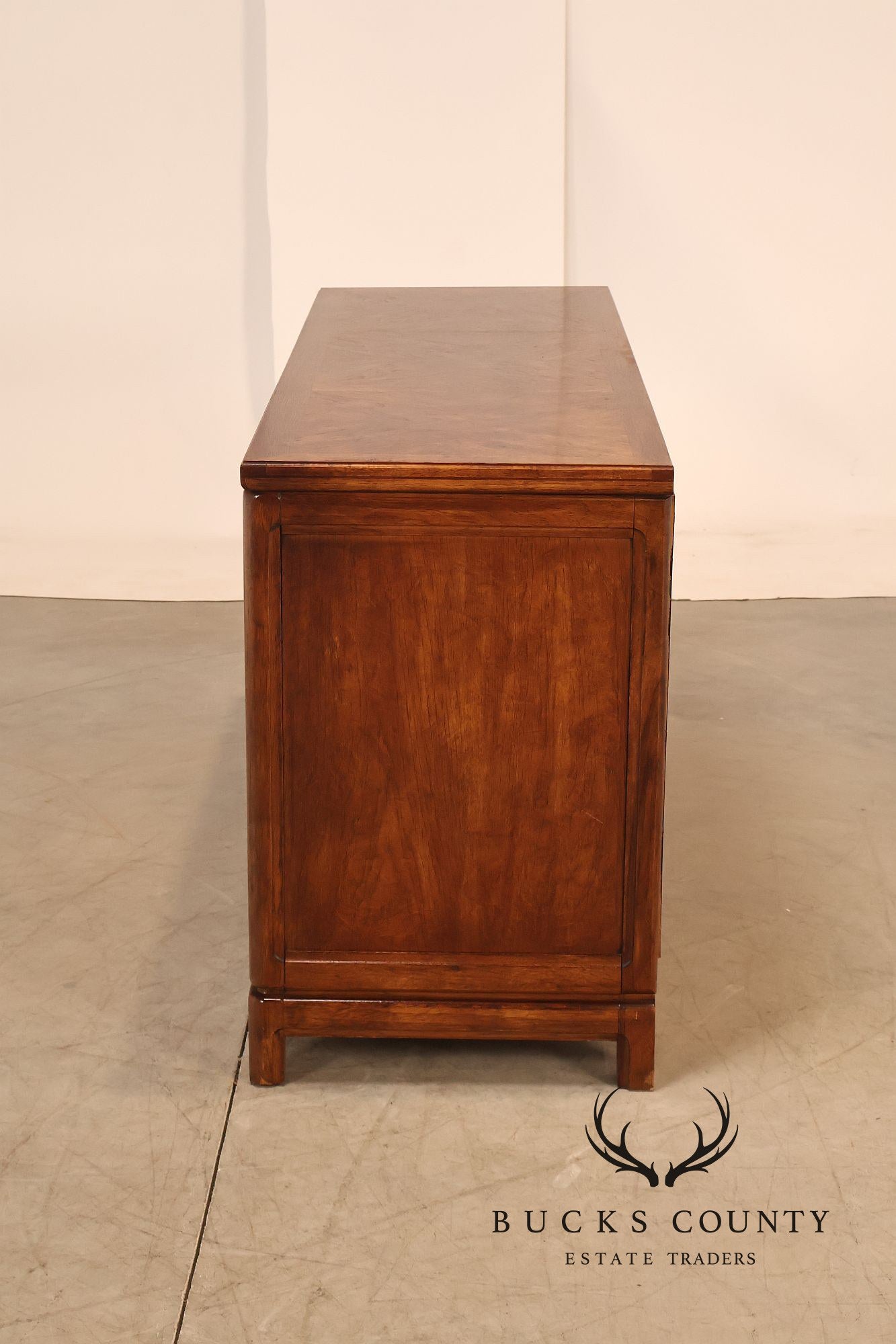 Thomasville Vintage Mystique Asian Inspired Credenza Sideboard