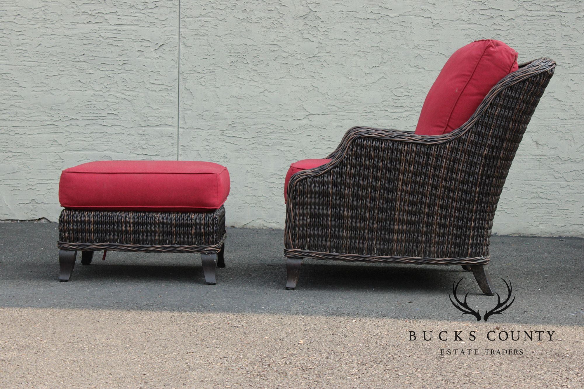 Patio Renaissance Pair of 'Monticello' Lounge Chairs and Ottomans