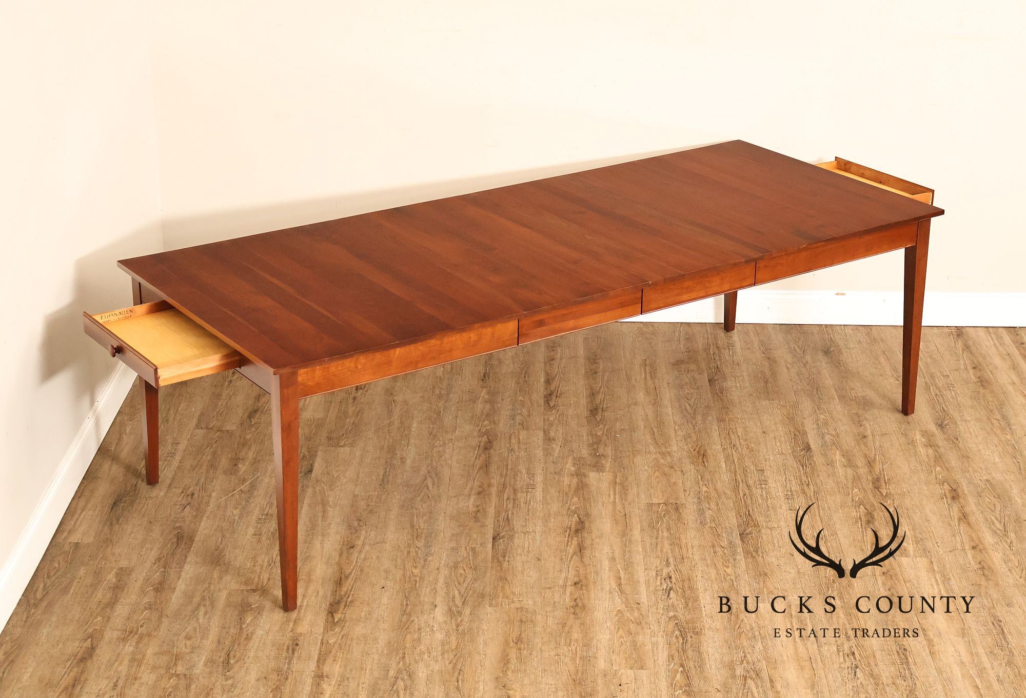 Ethan Allen 'American Impressions' Expandable Cherry Dining Table