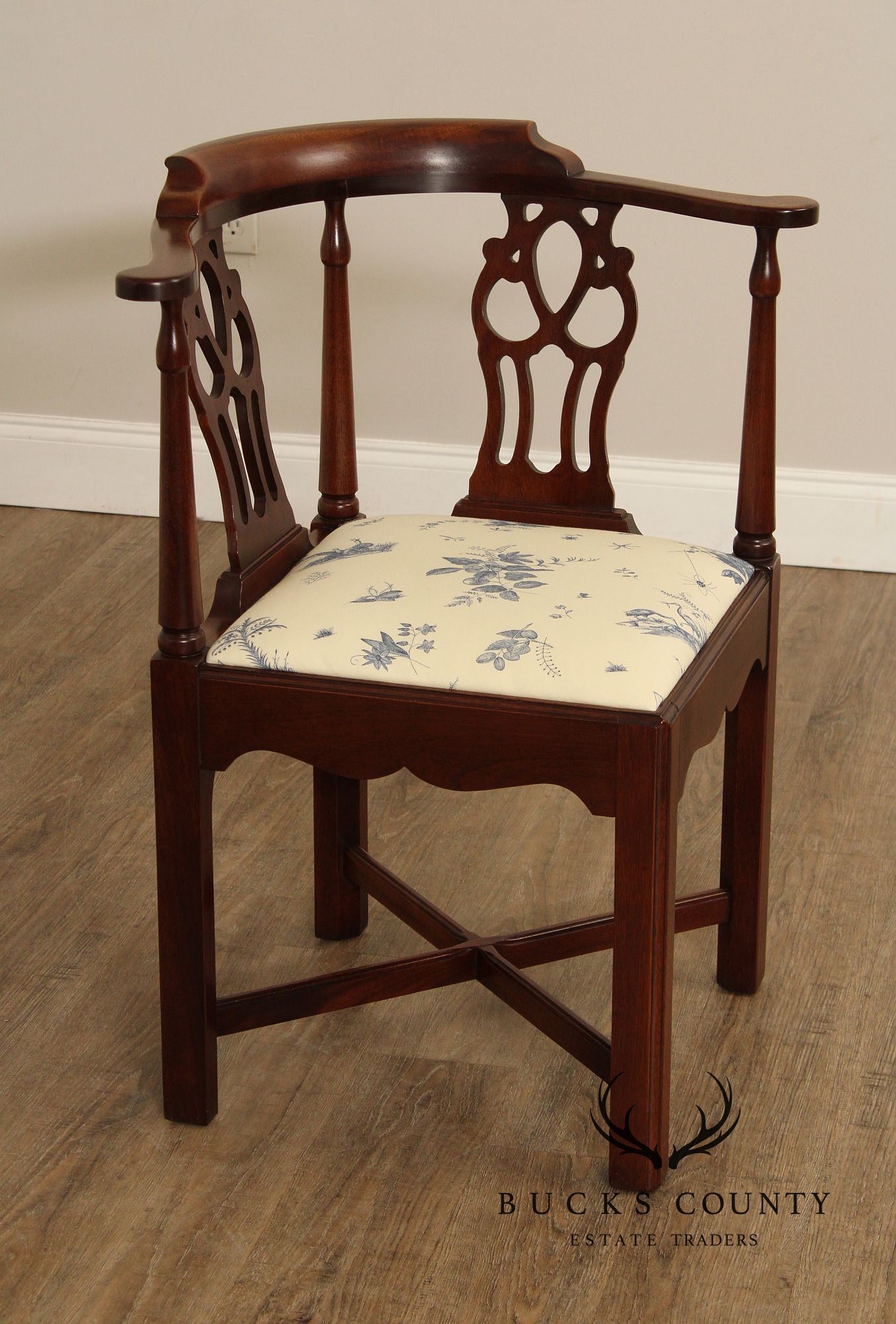 Hickory Chair Chippendale Style Mahogany Corner Chair