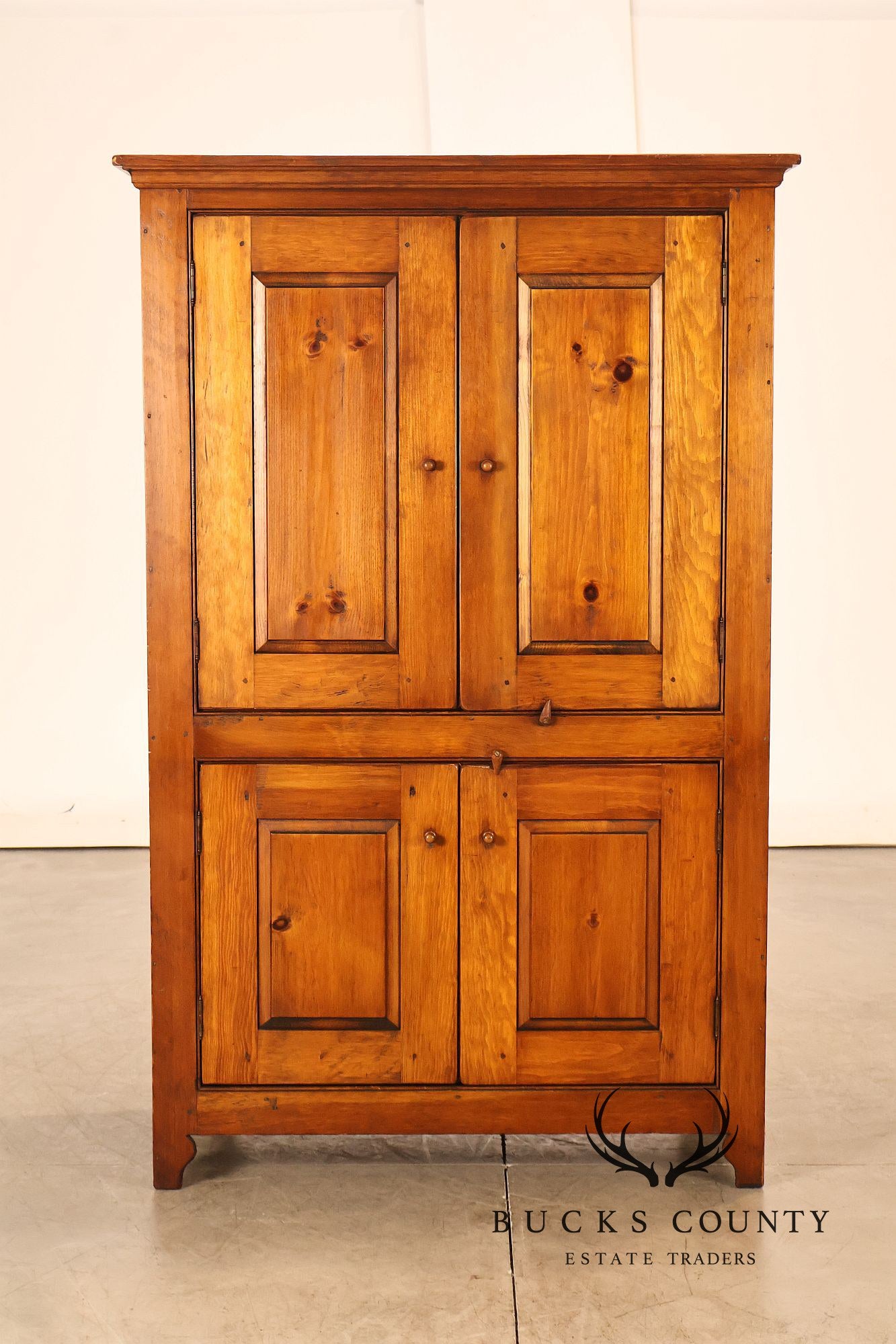 William Draper Cabinetmaker Rustic Country Pine Four Door Cupboard