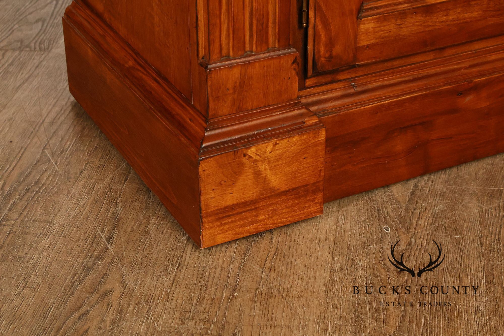 Ethan Allen 'Legacy' Maple Open Carved Library Bookcase