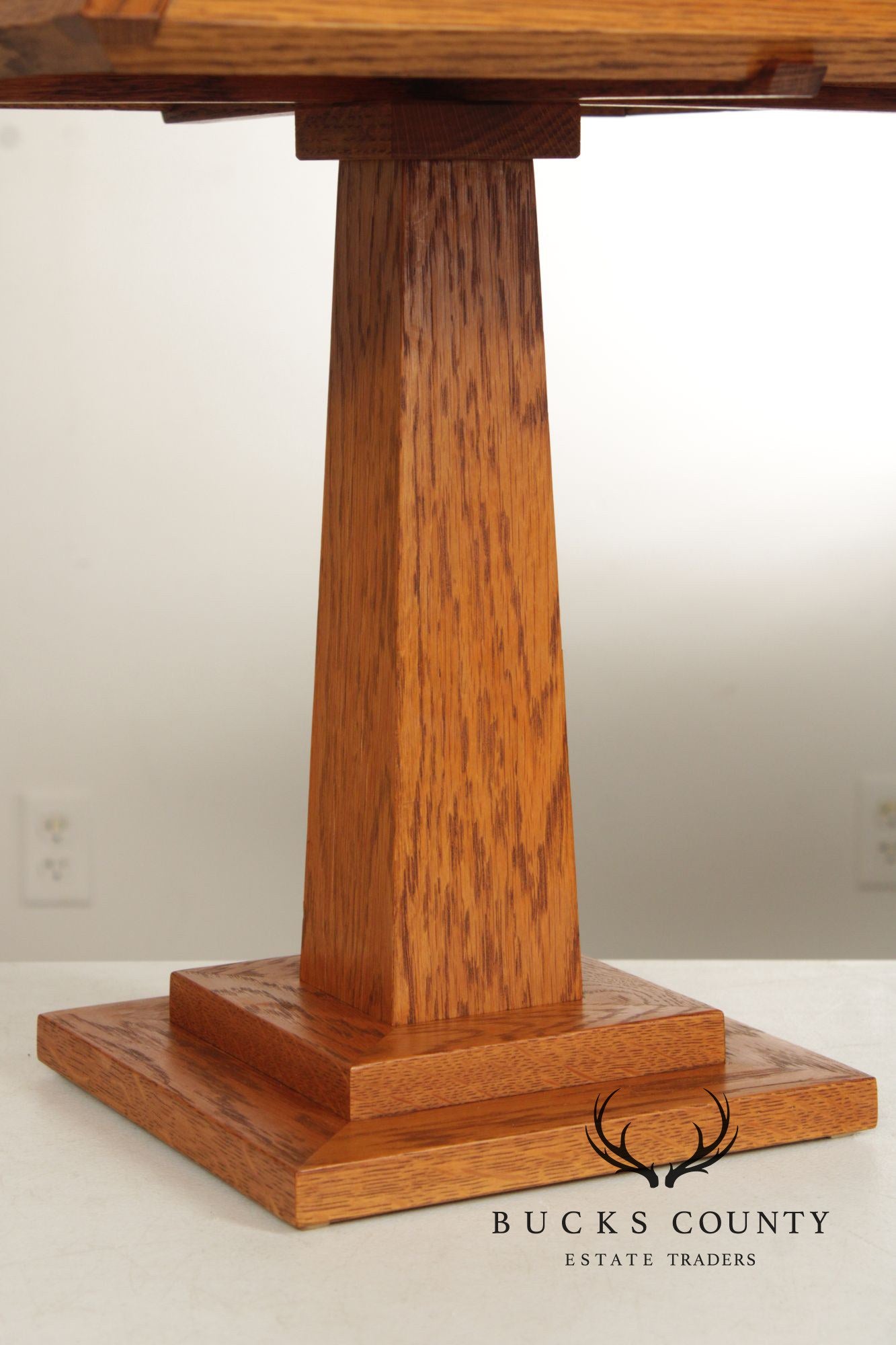 Mission Style Oak and Mica Table Lamp