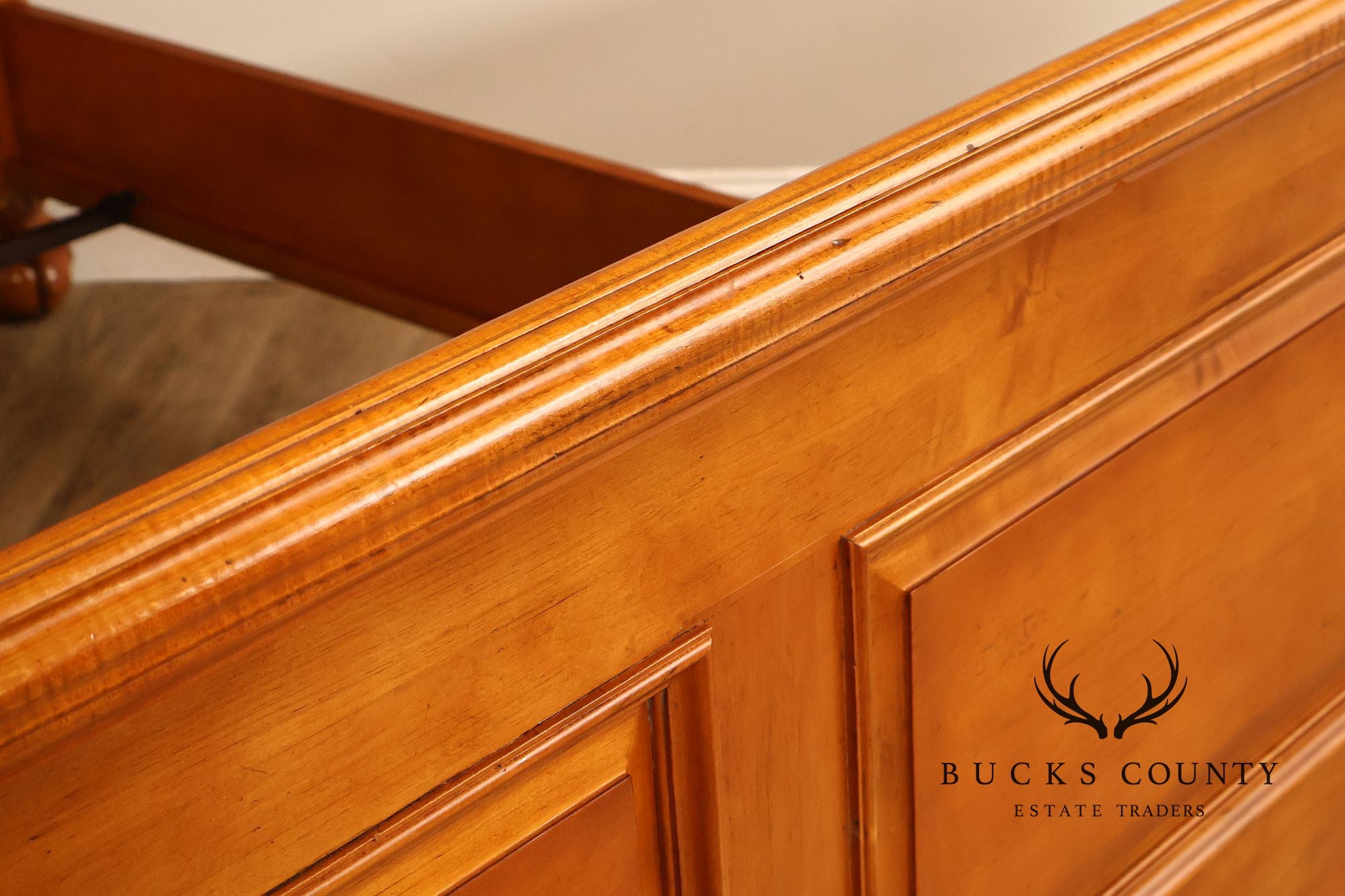 Century Furniture Continental Style King Size Sleigh Bed