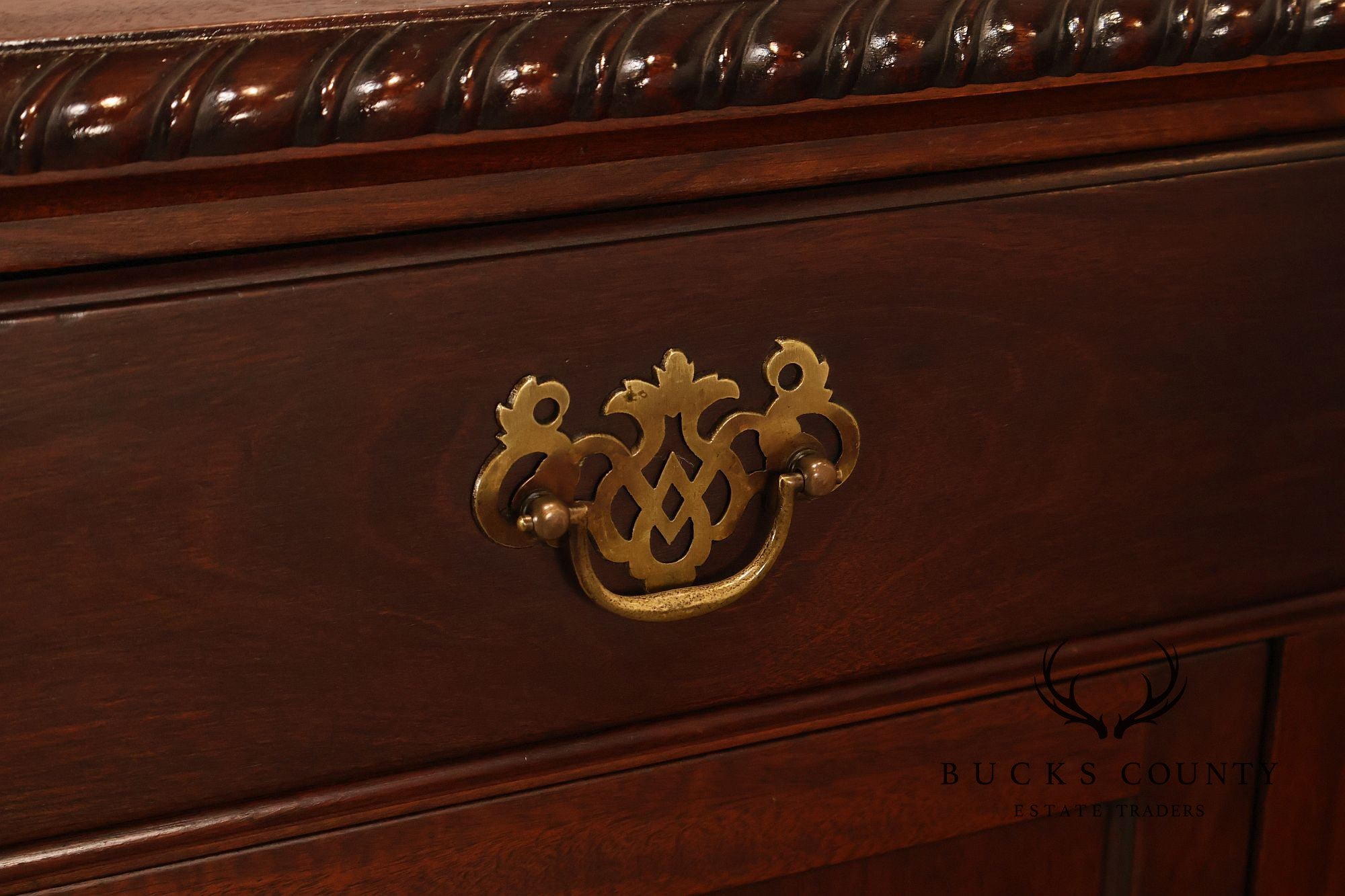 Vintage Chippendale Style Mahogany Sideboard Buffet
