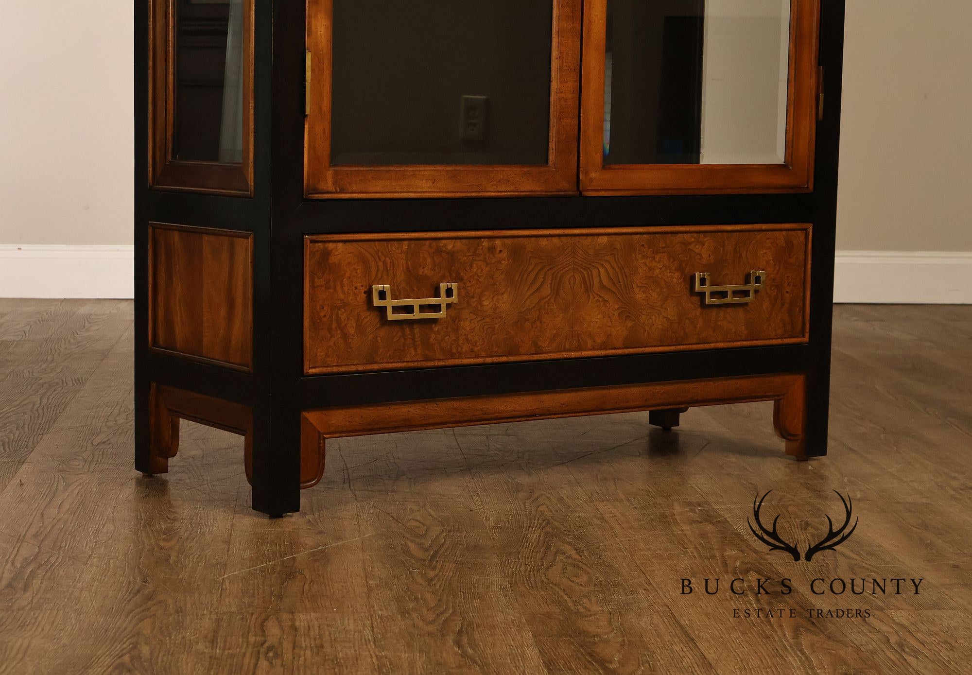 Century Furniture Chin Hua Collection Asian Style Display Cabinet