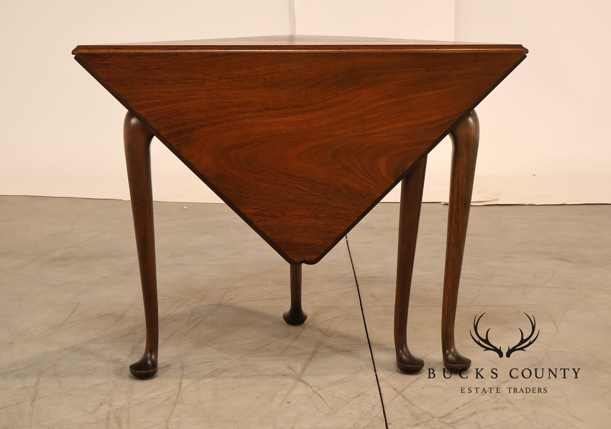 Kittinger Colonial Williamsburg Mahogany Drop-Leaf Napkin Table