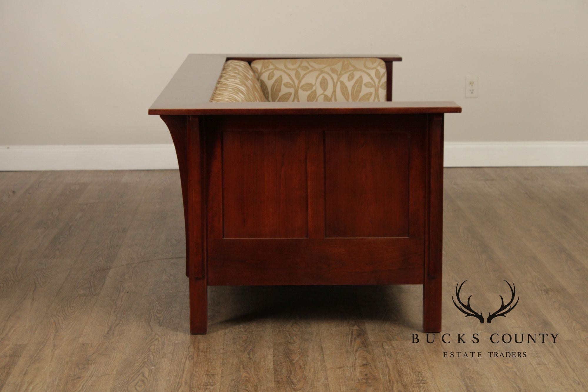 Stickley Mission Collection Cherry Prairie Settle