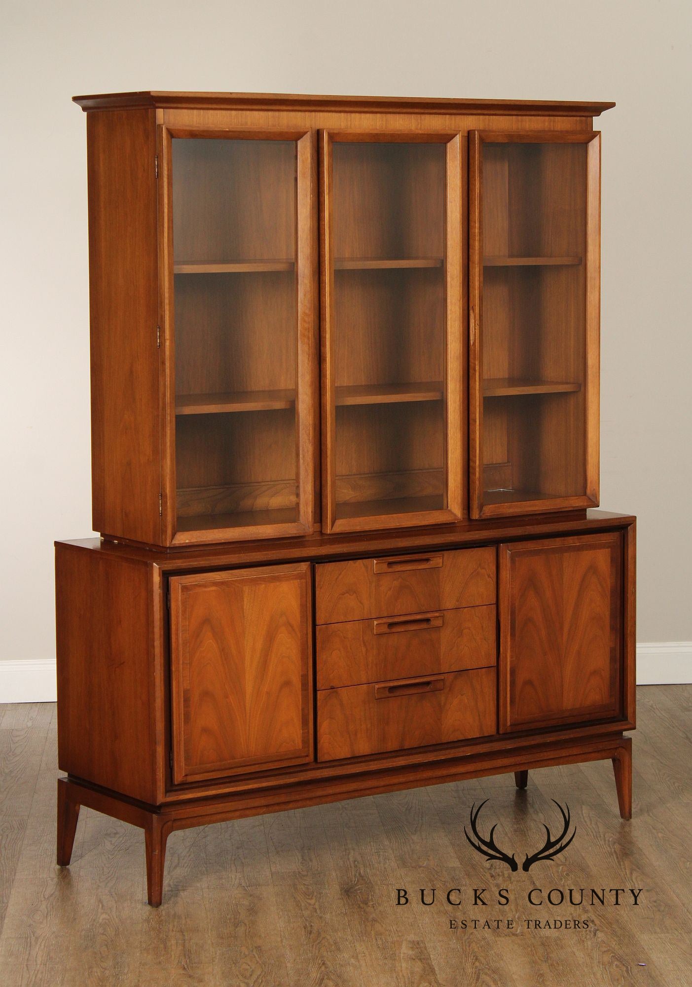 United Furniture Mid Century Modern Walnut Sideboard and Hutch