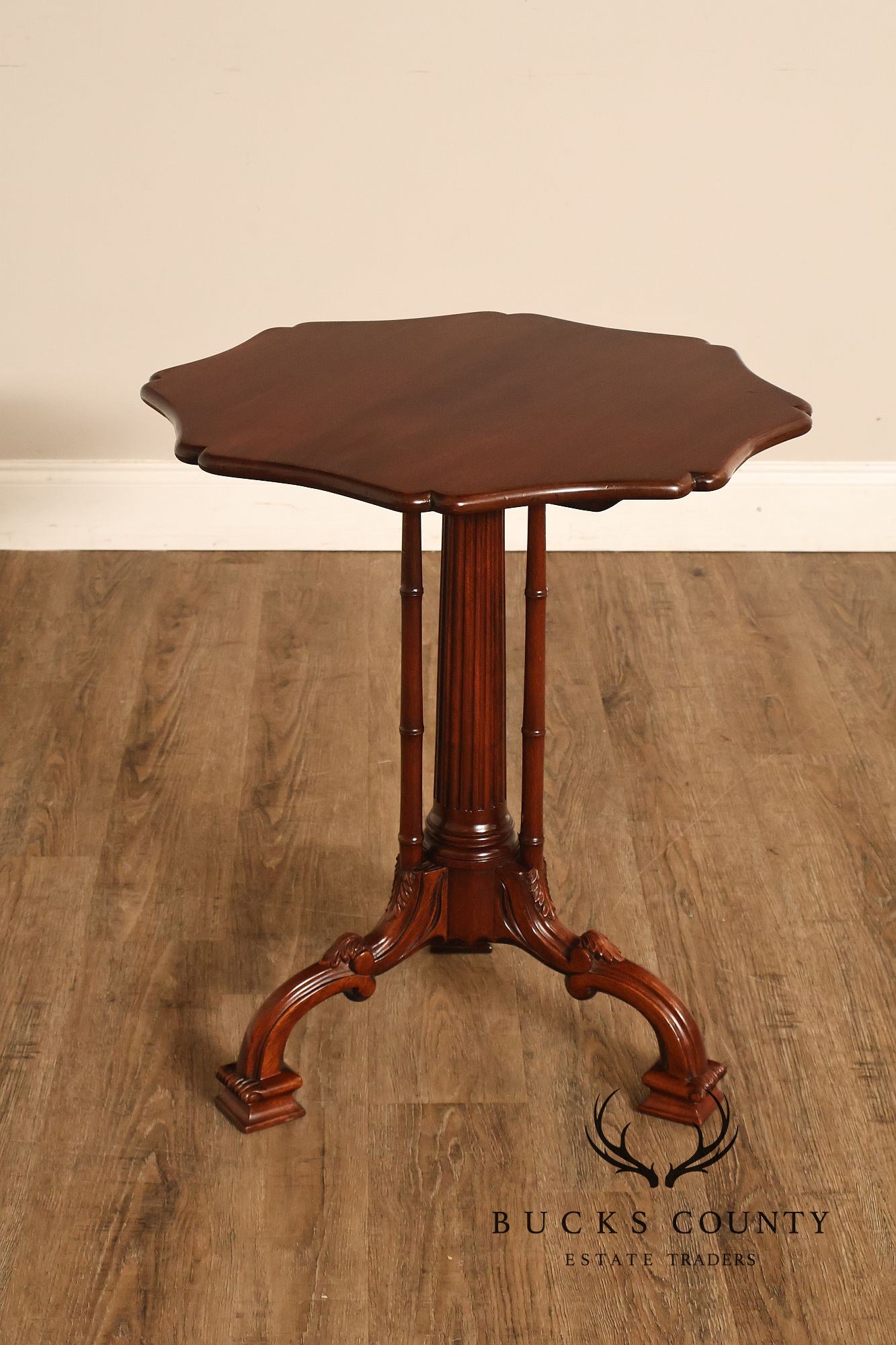 Georgian Style Mahogany Pie Crust Tilt Top Pedestal Table