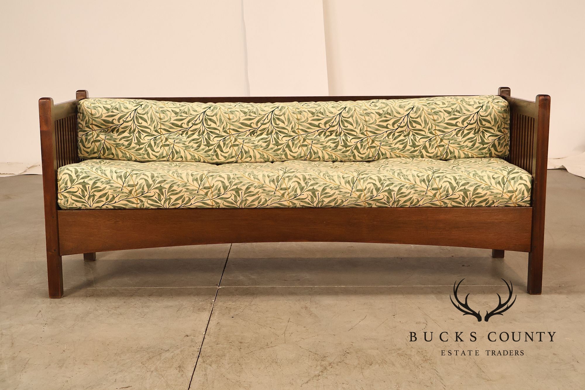 Mission Style Mahogany Spindle Settle With Botanical Upholstery
