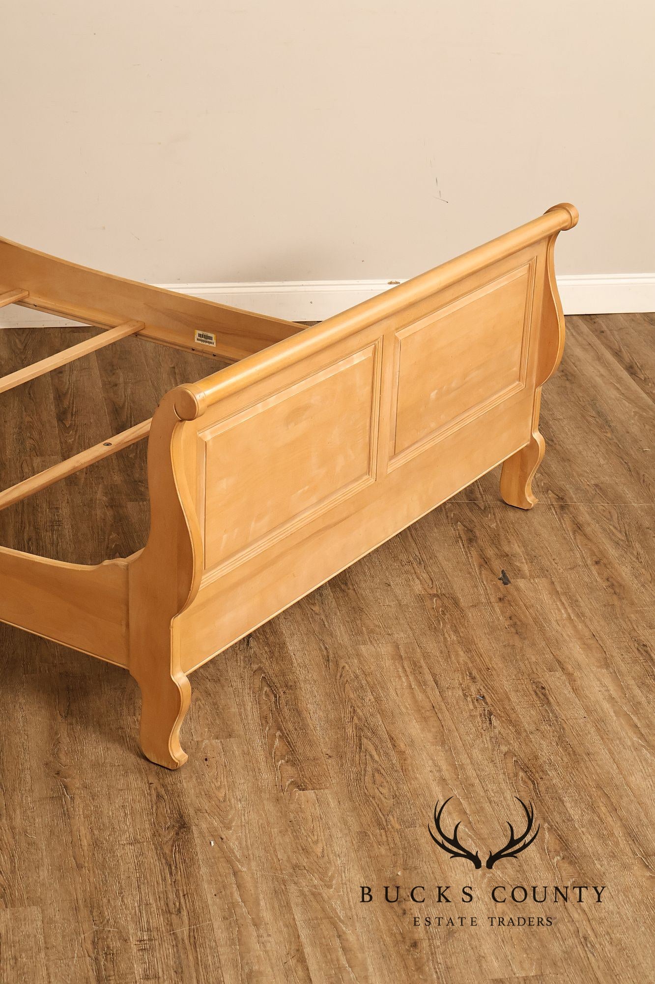 Ethan Allen 'Country French' Queen Sleigh Bed