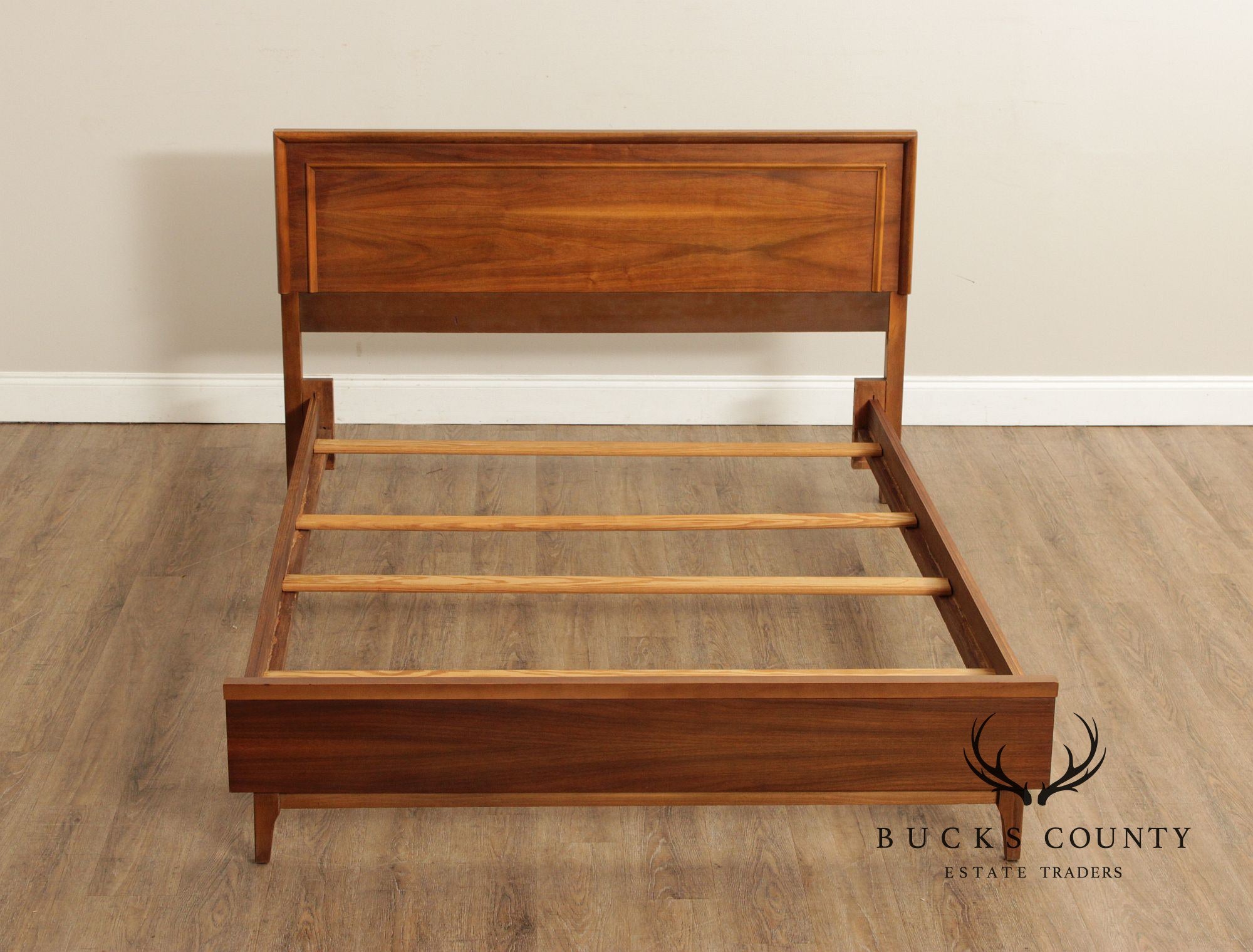 Broyhill Mid Century Modern Walnut Full-Size Bedframe