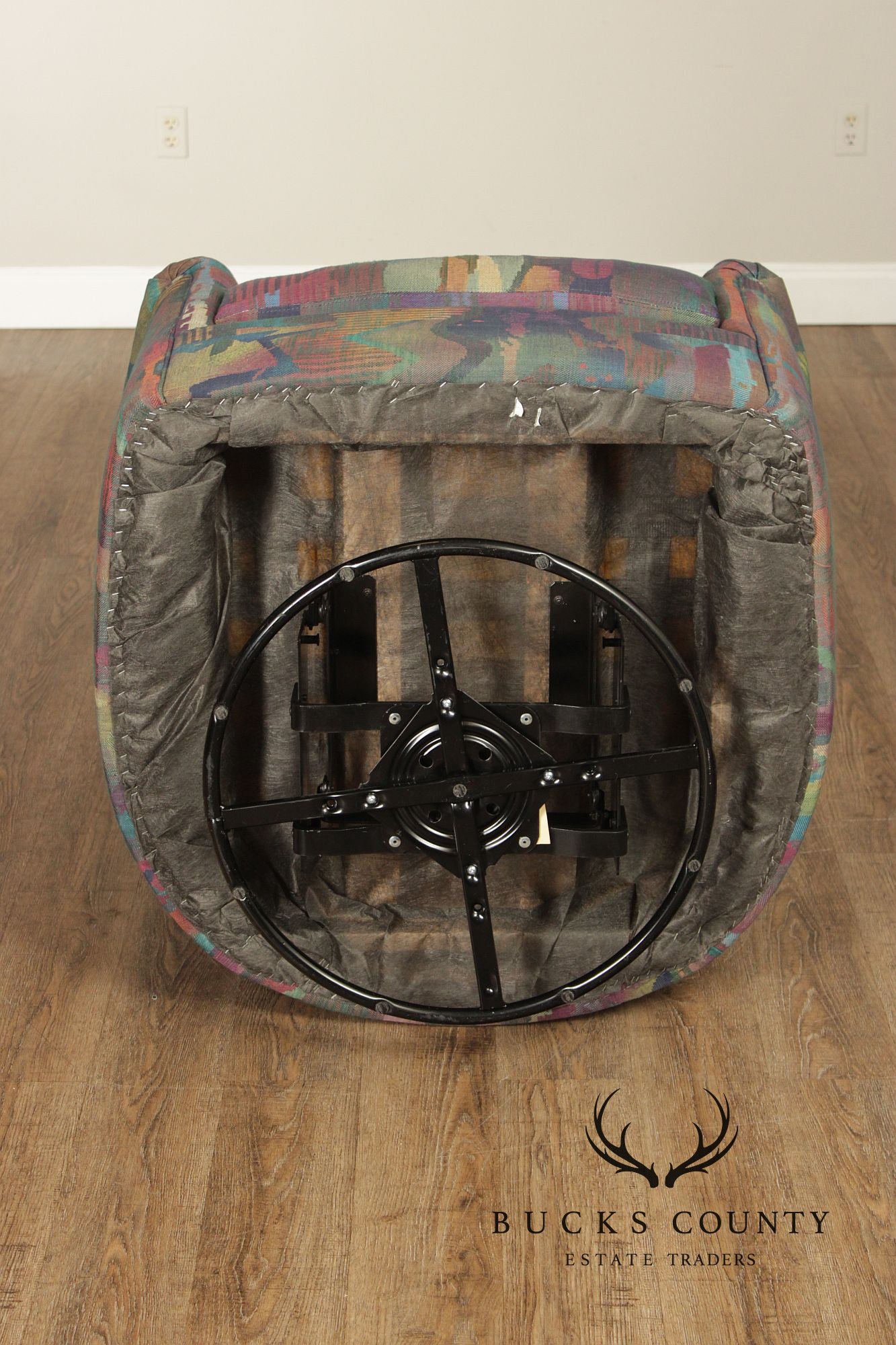 Sherrill Furniture Post Modern Pair of Swivel Club Chairs