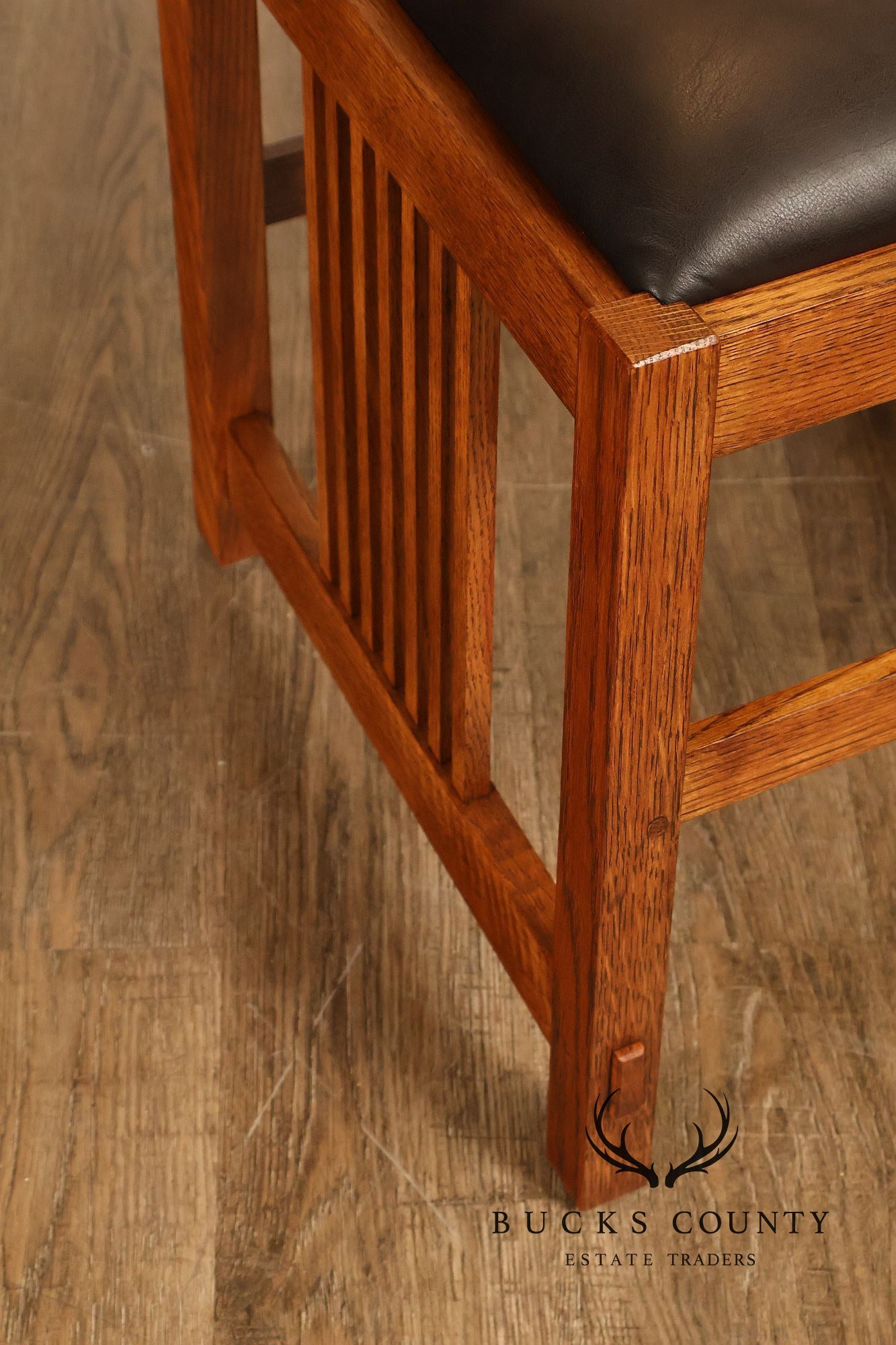 Stickley Mission Collection Set of Eight Oak Spindle Dining Chairs