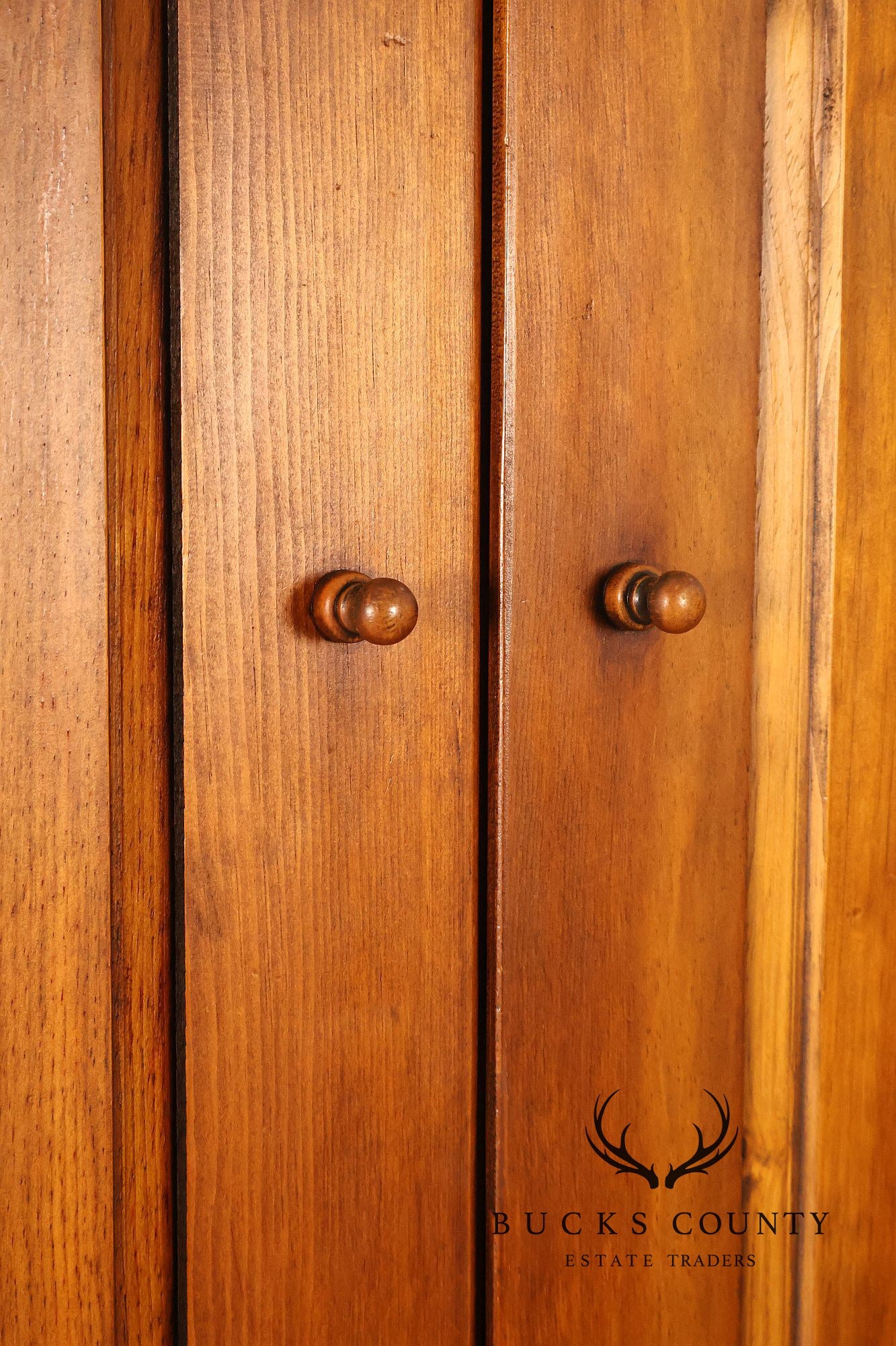 William Draper Cabinetmaker Rustic Country Pine Four Door Cupboard