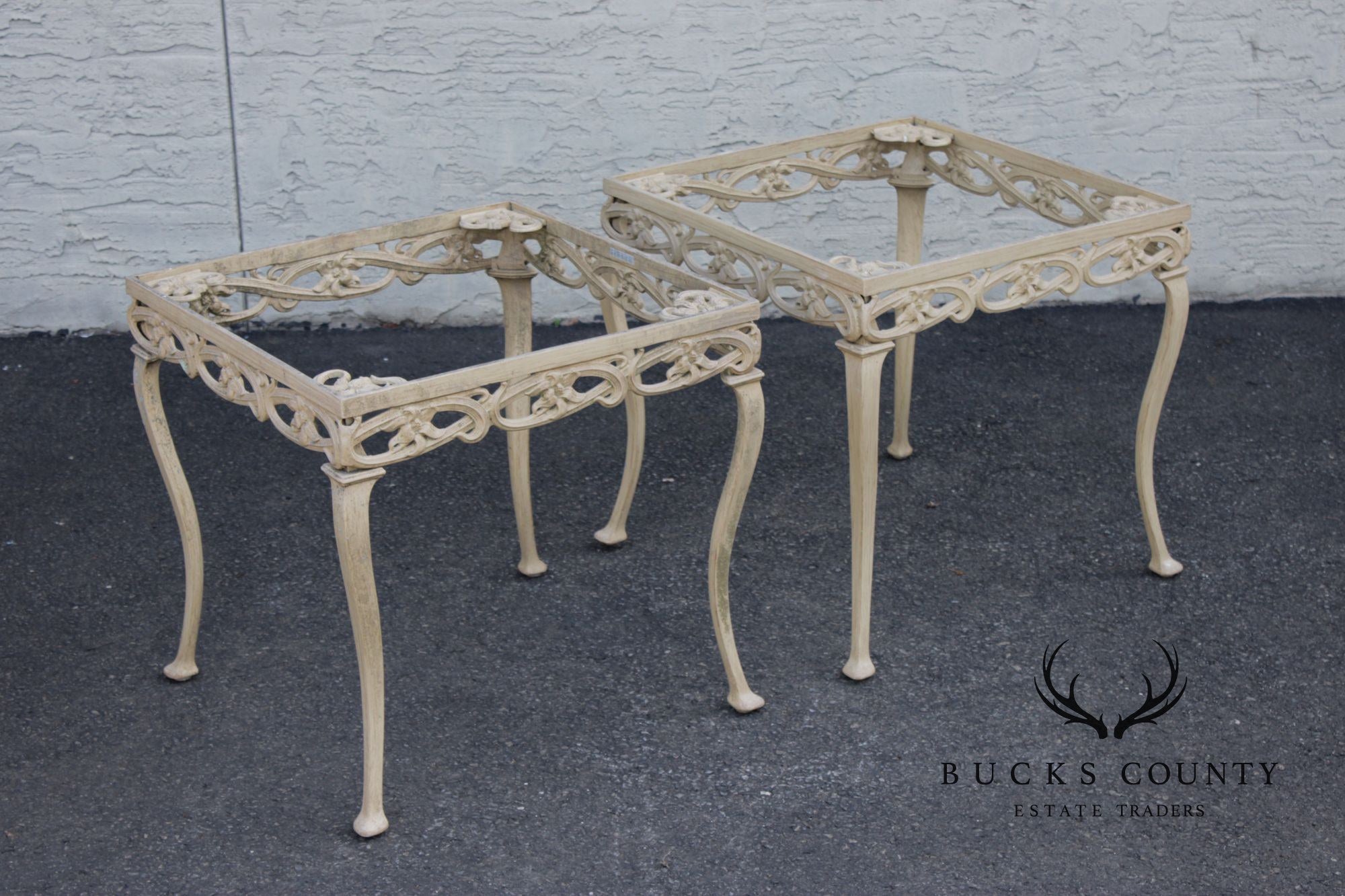 Brown Jordan Pair of Cast Aluminum 'Day Lily' Outdoor Patio Side Tables