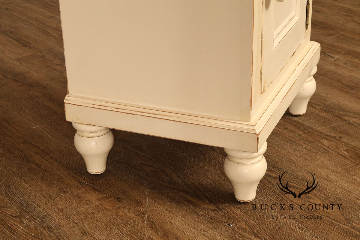 Coastal Style Pair of Painted Bedside Cabinets
