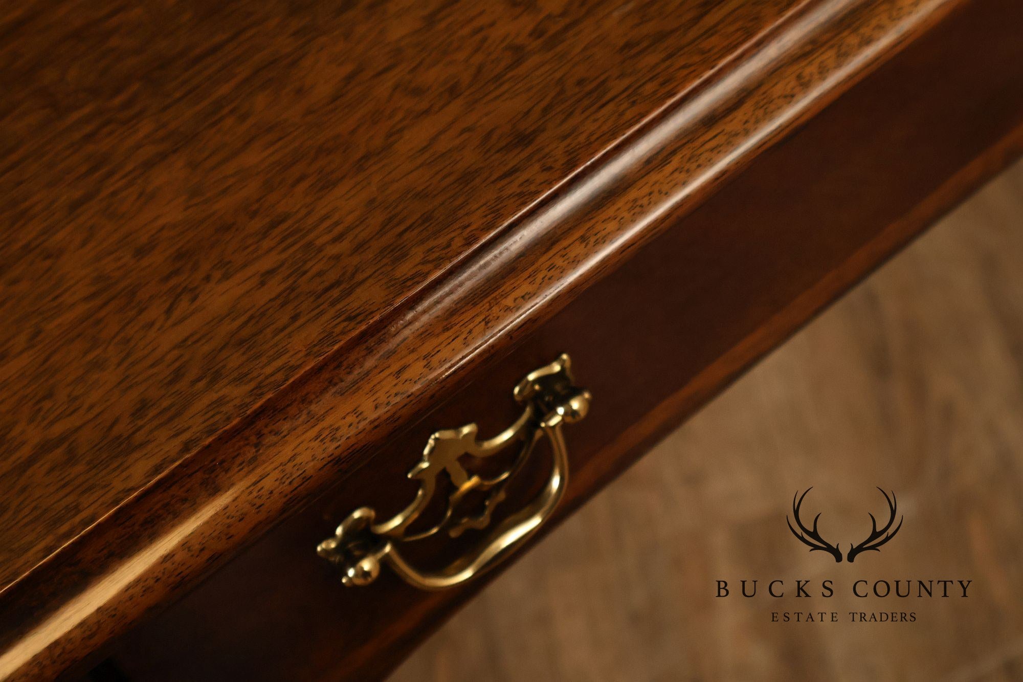 Stickley Queen Anne Style Mahogany Vanity Dressing Table