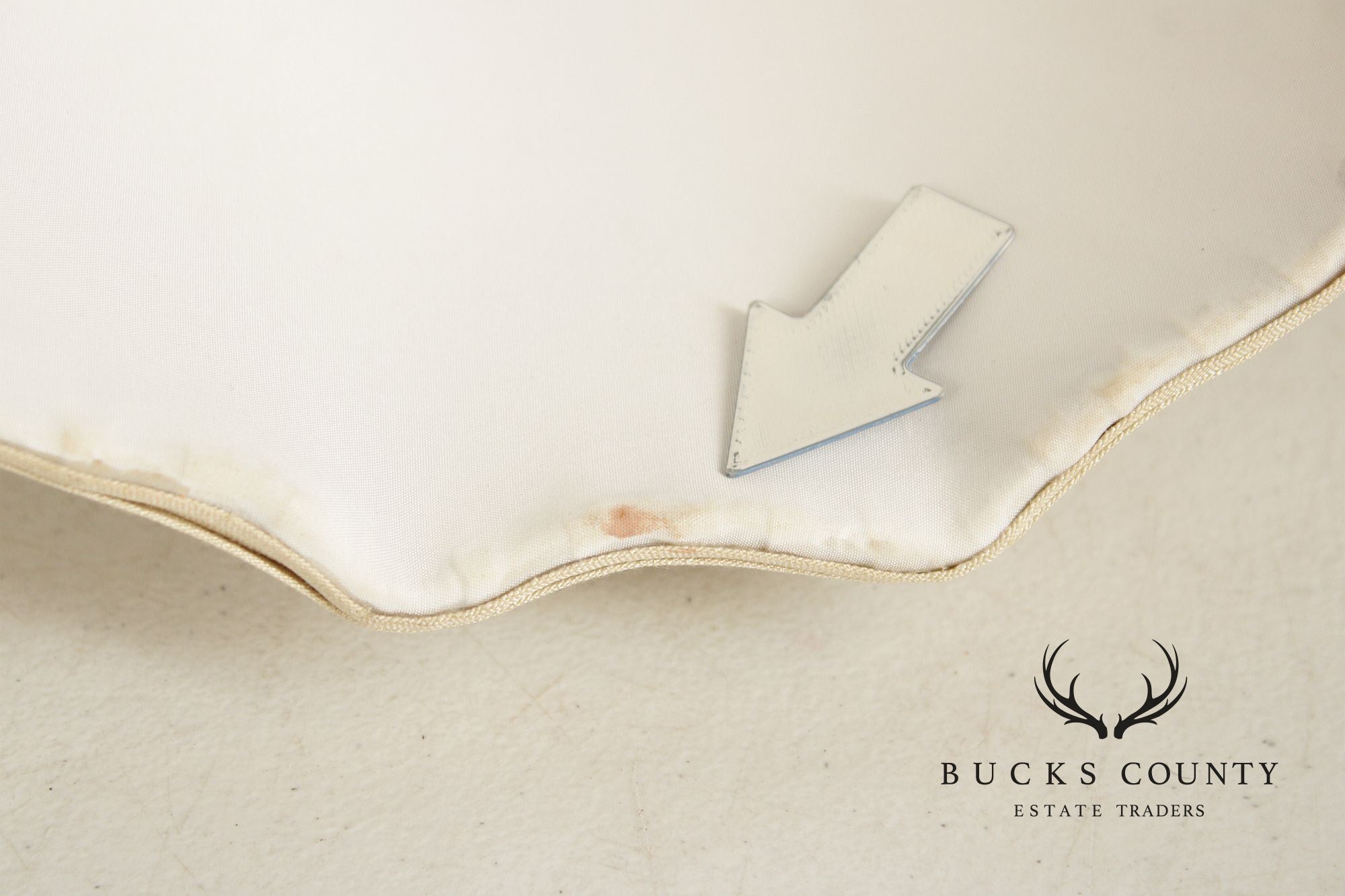 Contemporary Pineapple Table Lamp