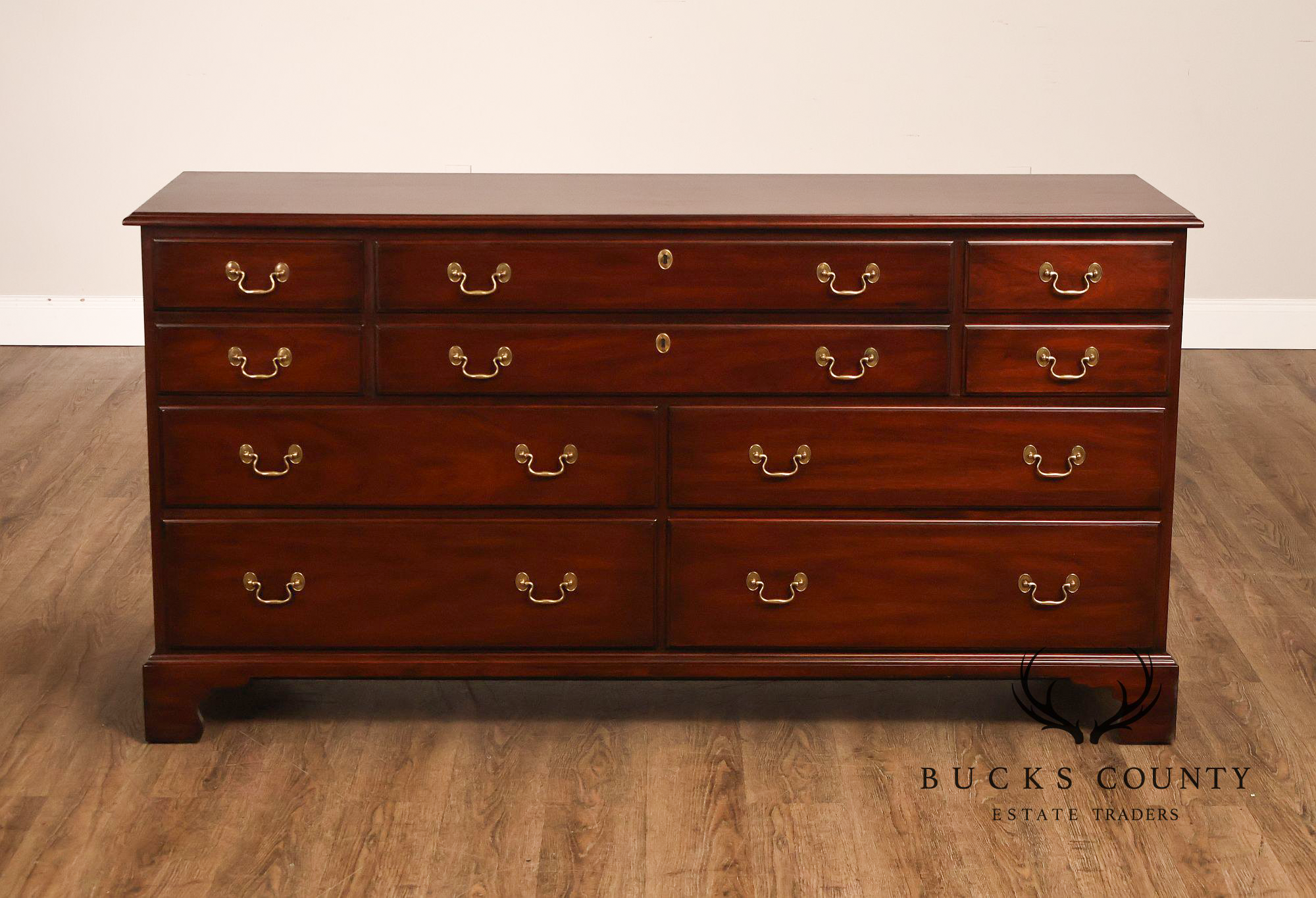 Henkel Harris Chippendale Style Mahogany Ten Drawer Bedroom Dresser