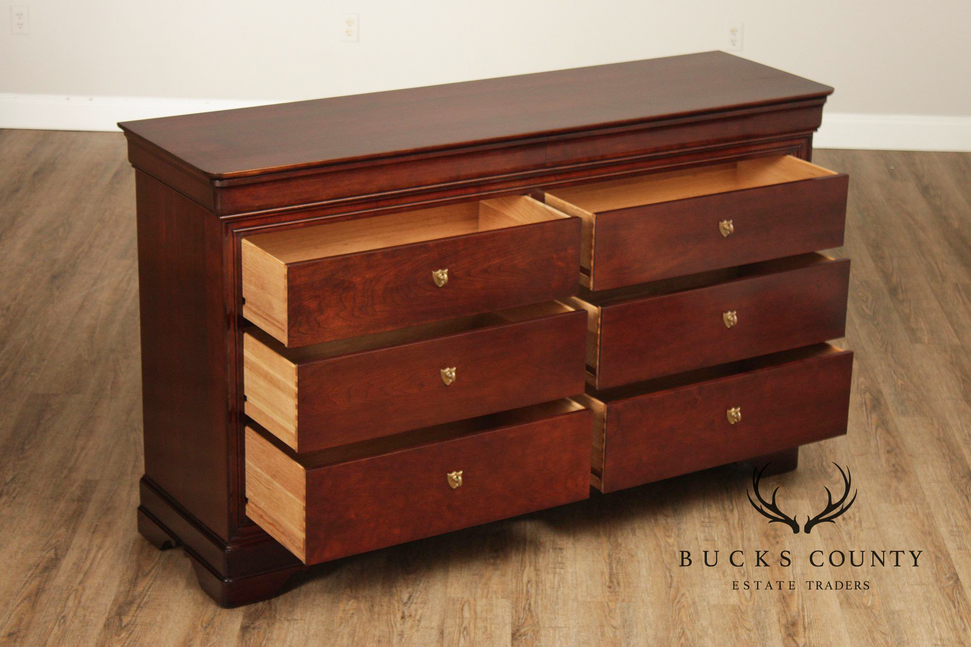 Stickley Marseilles Louis Philippe Cherry 8-Drawer Dresser