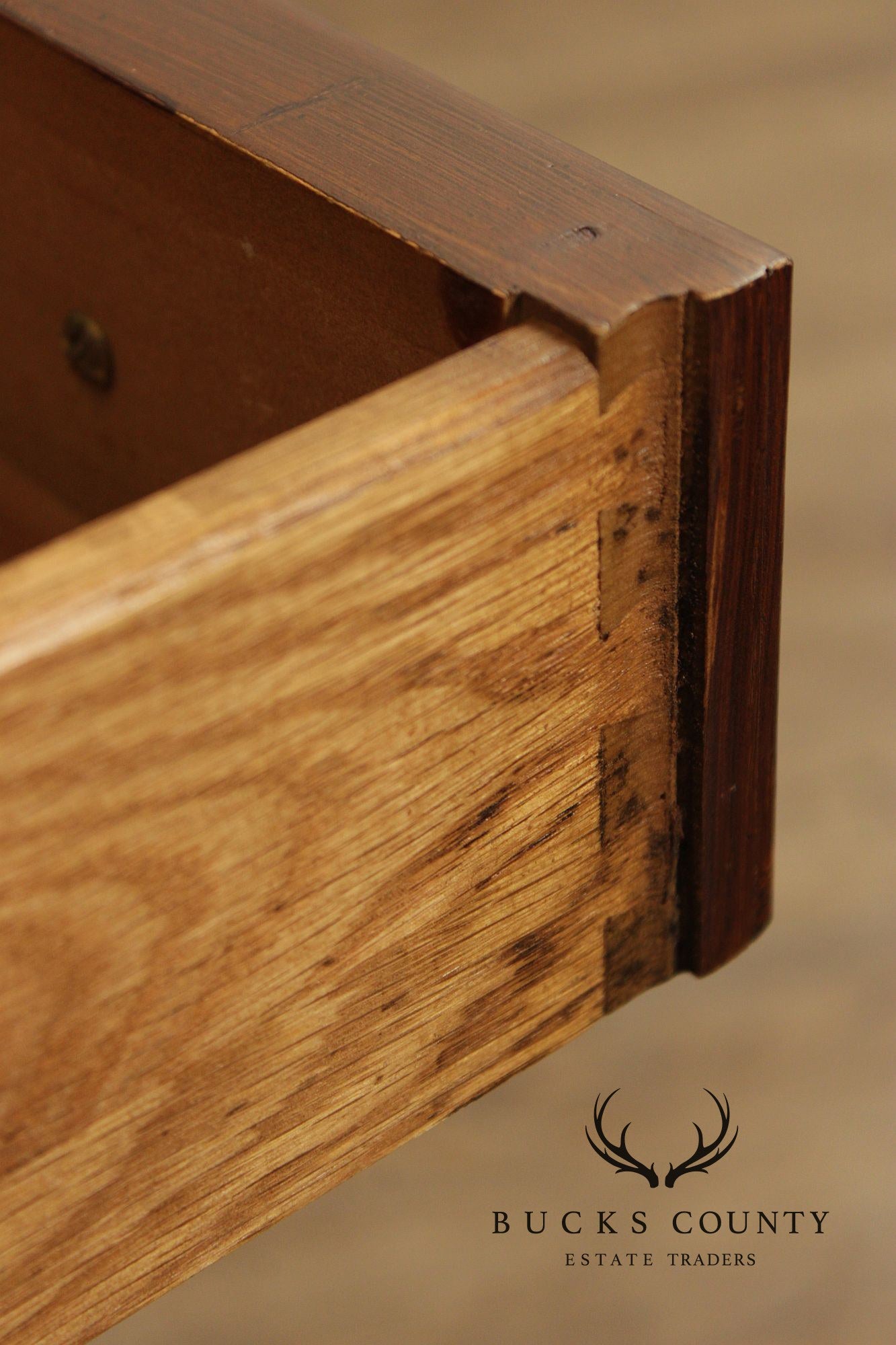 Century Furniture Georgian Style Pair of Mahogany Nightstands