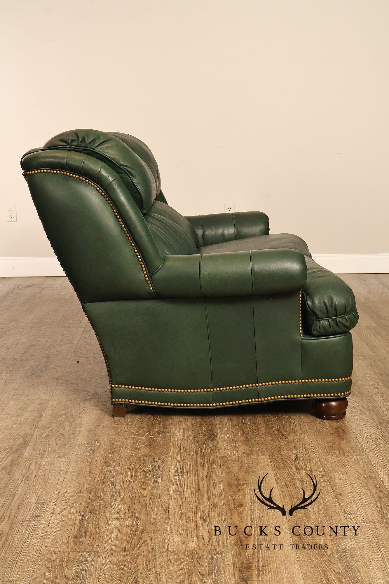 Hancock & Moore Traditional Leather Loveseat