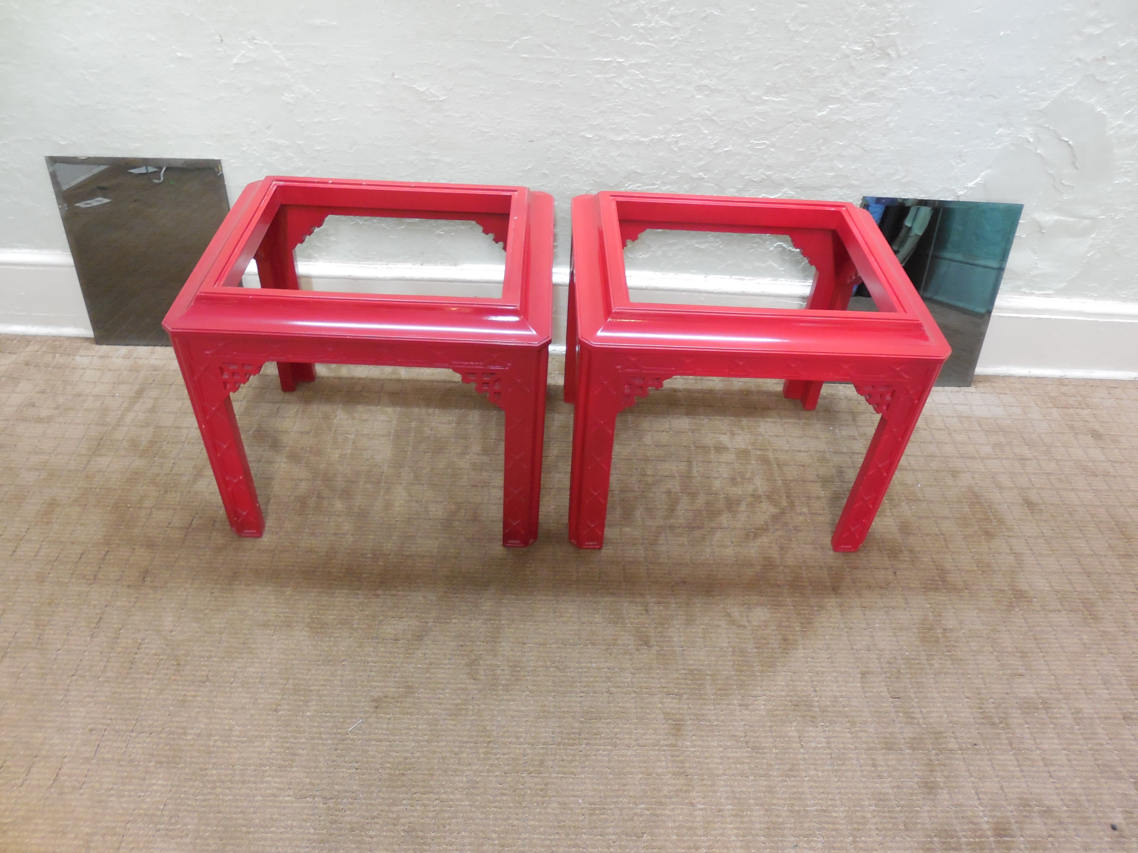 Hollywood Regency Chinese Chippendale Lacquered Mirrored Top End Tables