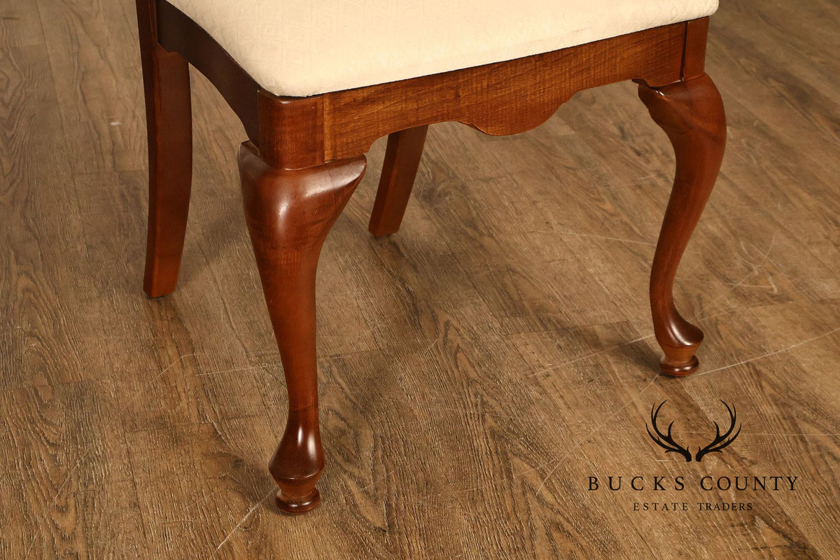 American Drew Queen Anne Style Expanding Dining Table With Eight Dining Chairs
