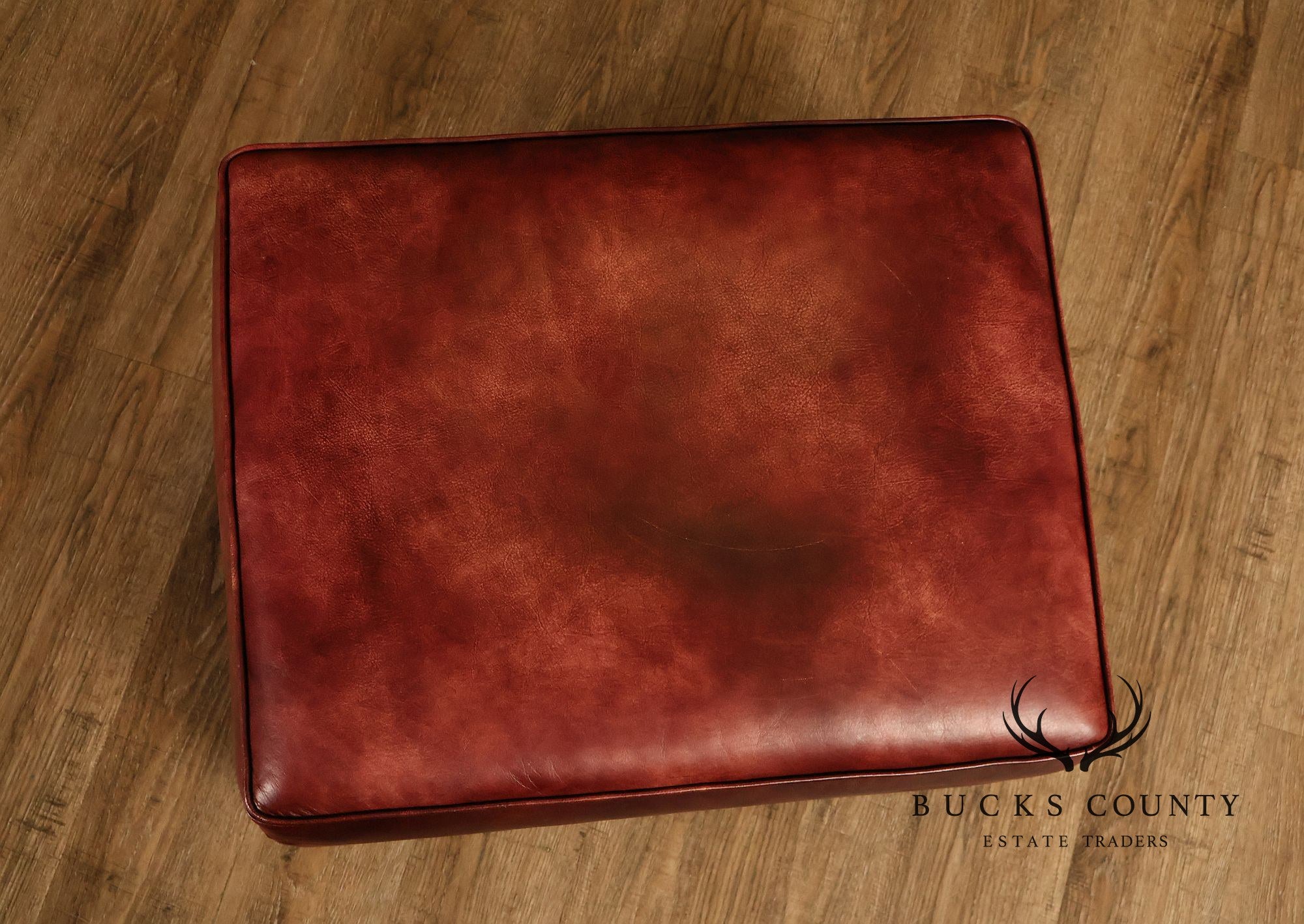 English Traditional Style Pair of Leather Ottomans