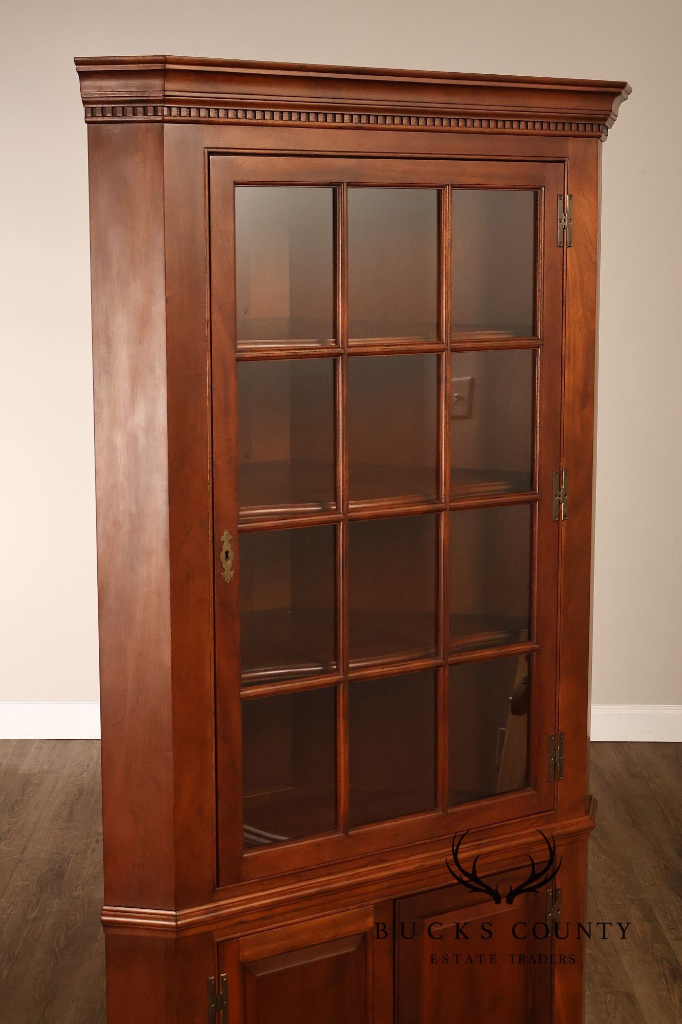 Stickley Traditional Newport Mahogany Lighted Corner Cabinet