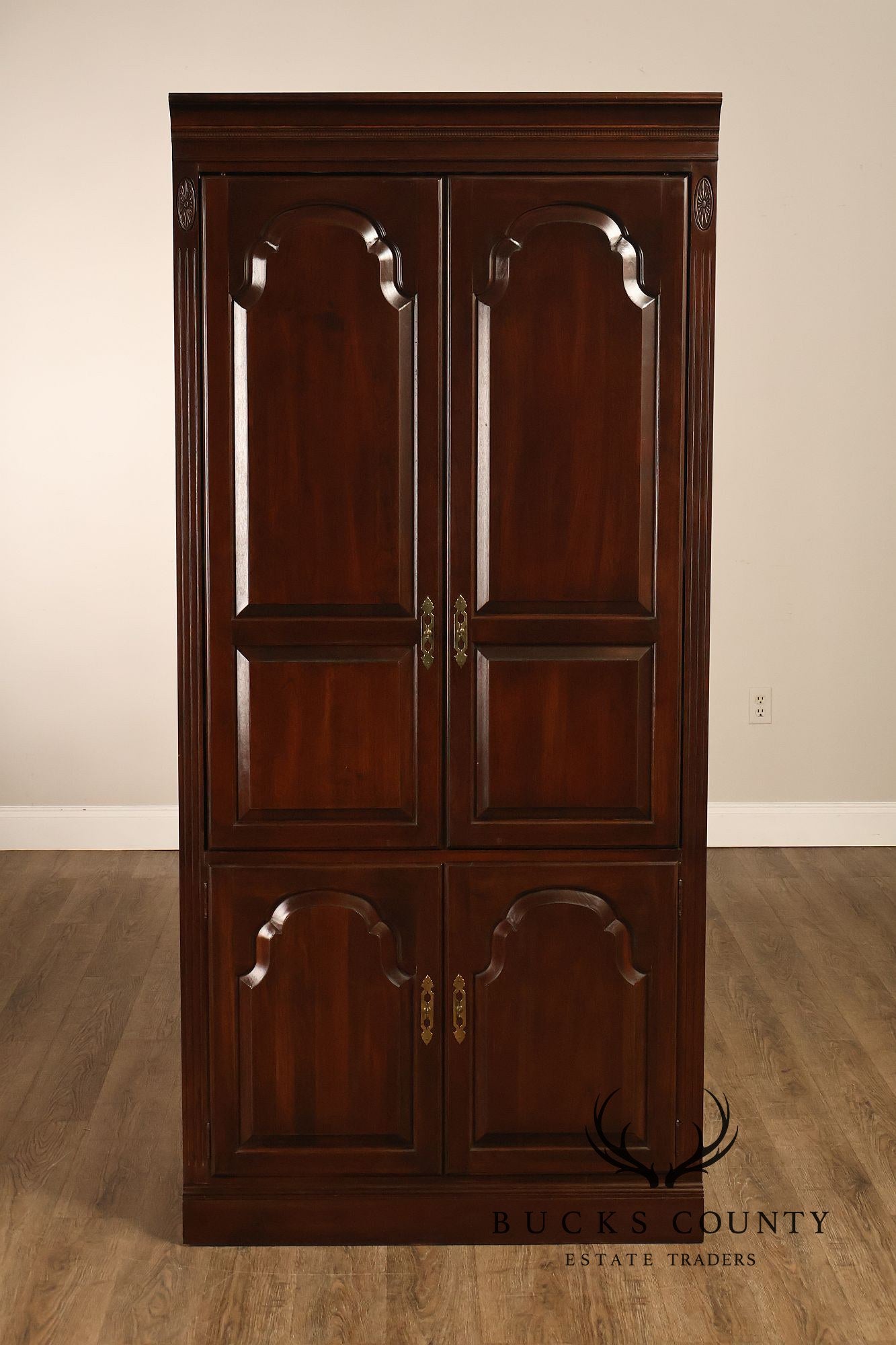 Ethan Allen Georgian Court Collection Traditional Entertainment Armoire Cabinet