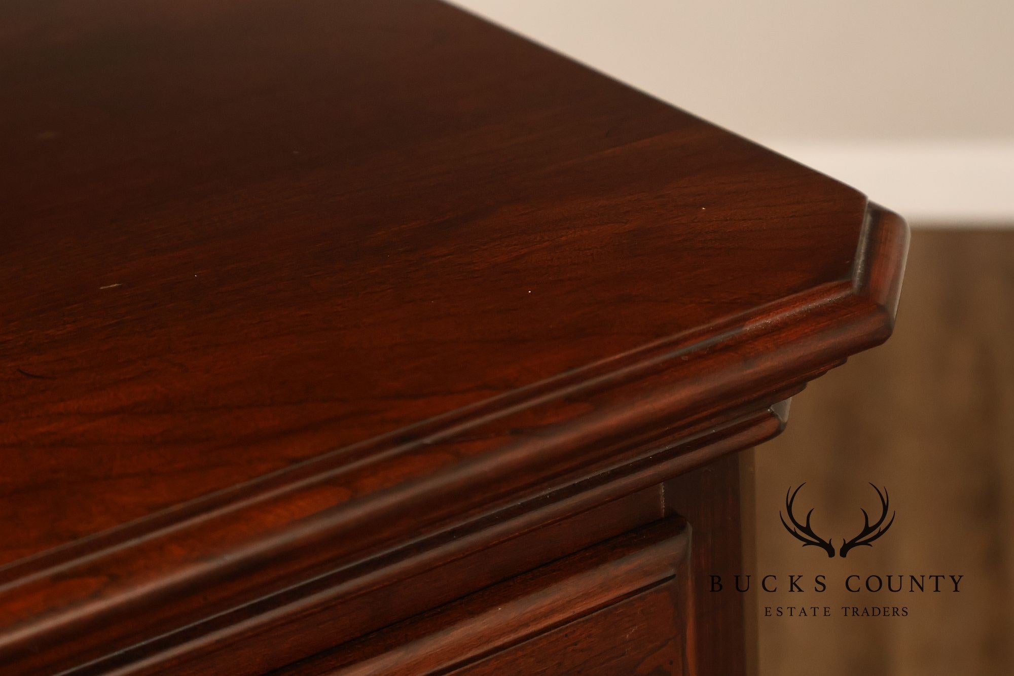 Ethan Allen 'Georgian Court' Cherry Chest on Chest
