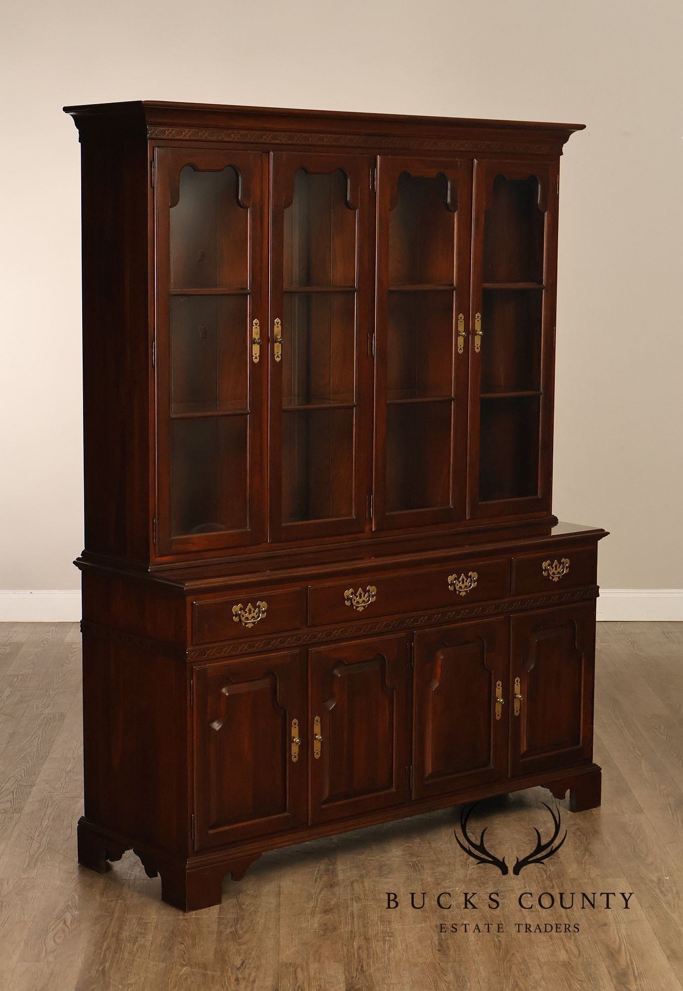 Ethan Allen 'Georgian Court' Cherry China Cabinet