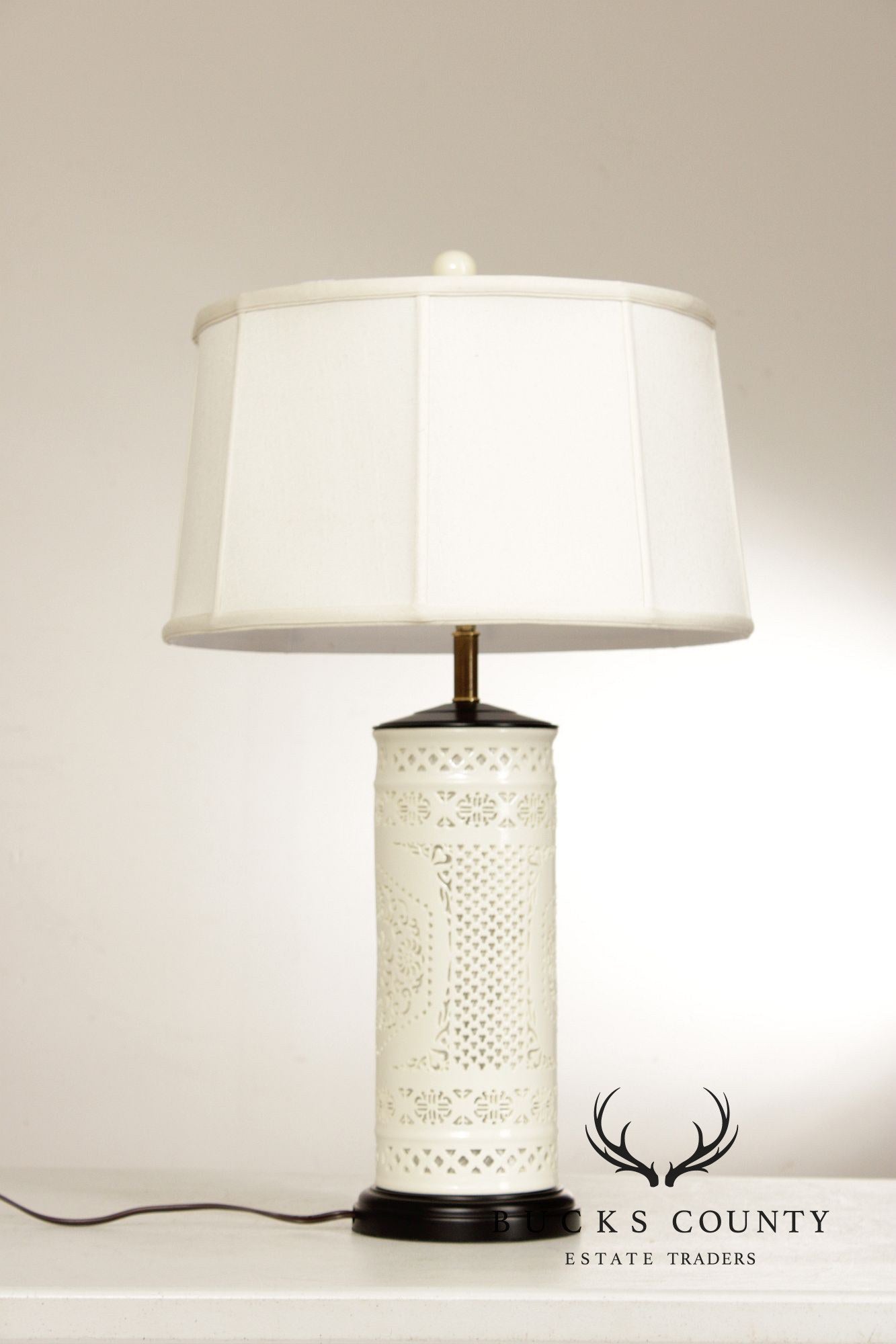 Sun-Lite Pierced Bone China Table Lamp Night Light