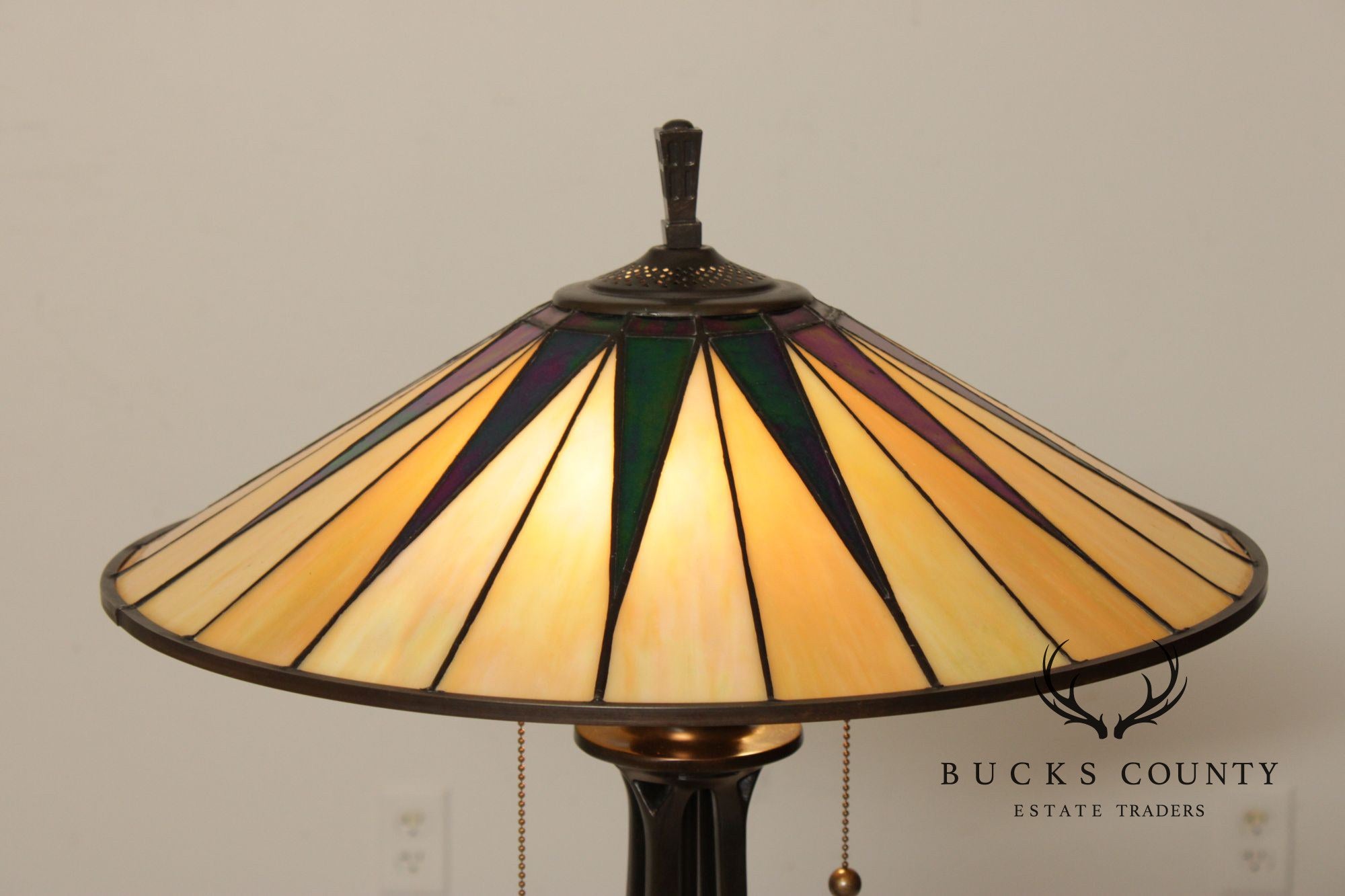 Quoizel Arts and Crafts Style Pair of 'Gotham' Table Lamps