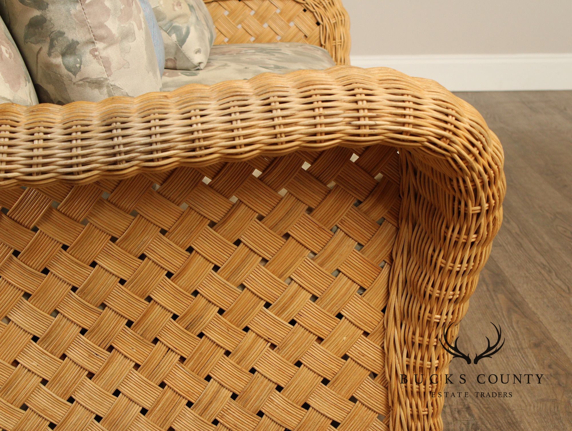 Quality Vintage Wicker Loveseat Sofa