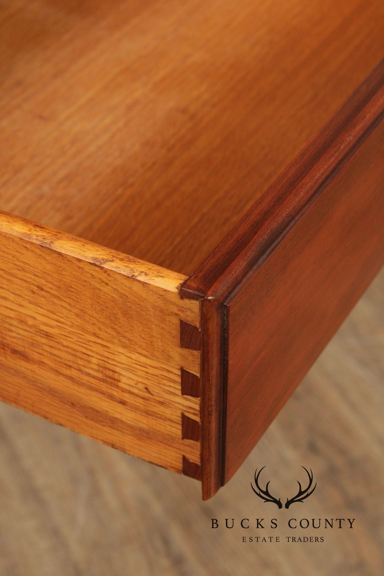 Henkel Harris Cherry  Queen Anne Cellarette