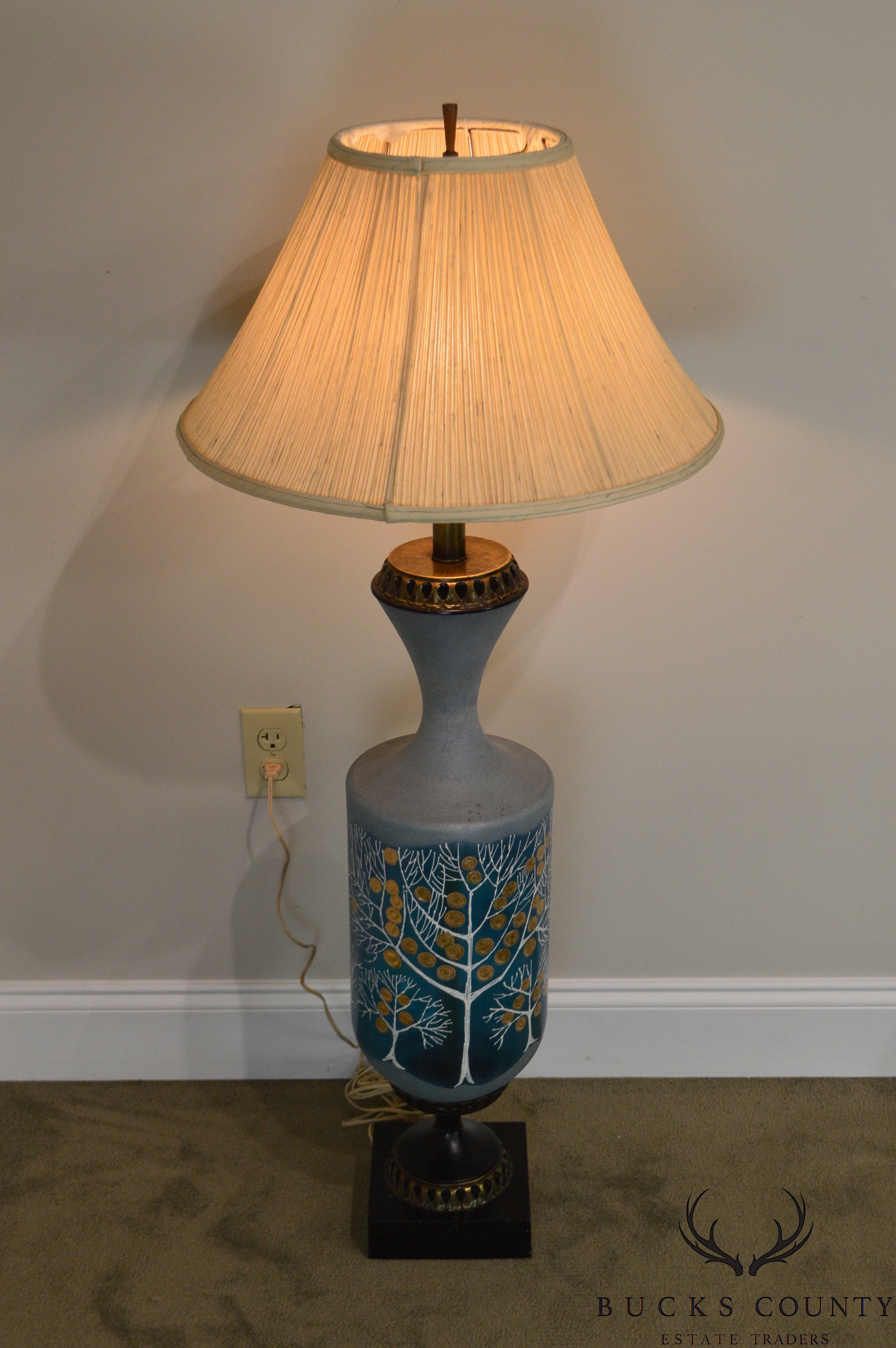 Mid Century Modern Frosted Art Glass Tree of Life Table Lamp