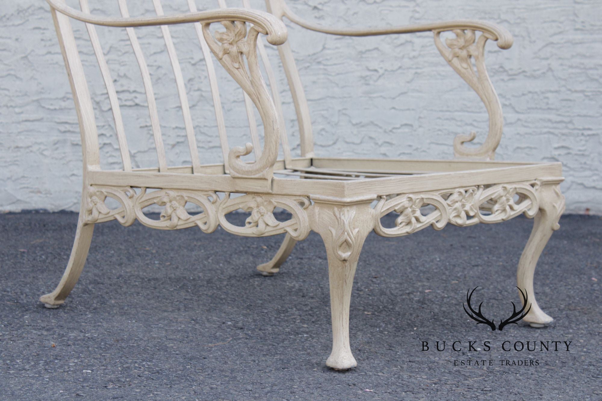 BROWN JORDAN PAIR OF CAST ALUMINUM 'DAY LILY' OUTDOOR PATIO LOUNGE CHAIRS WITH OTTOMAN