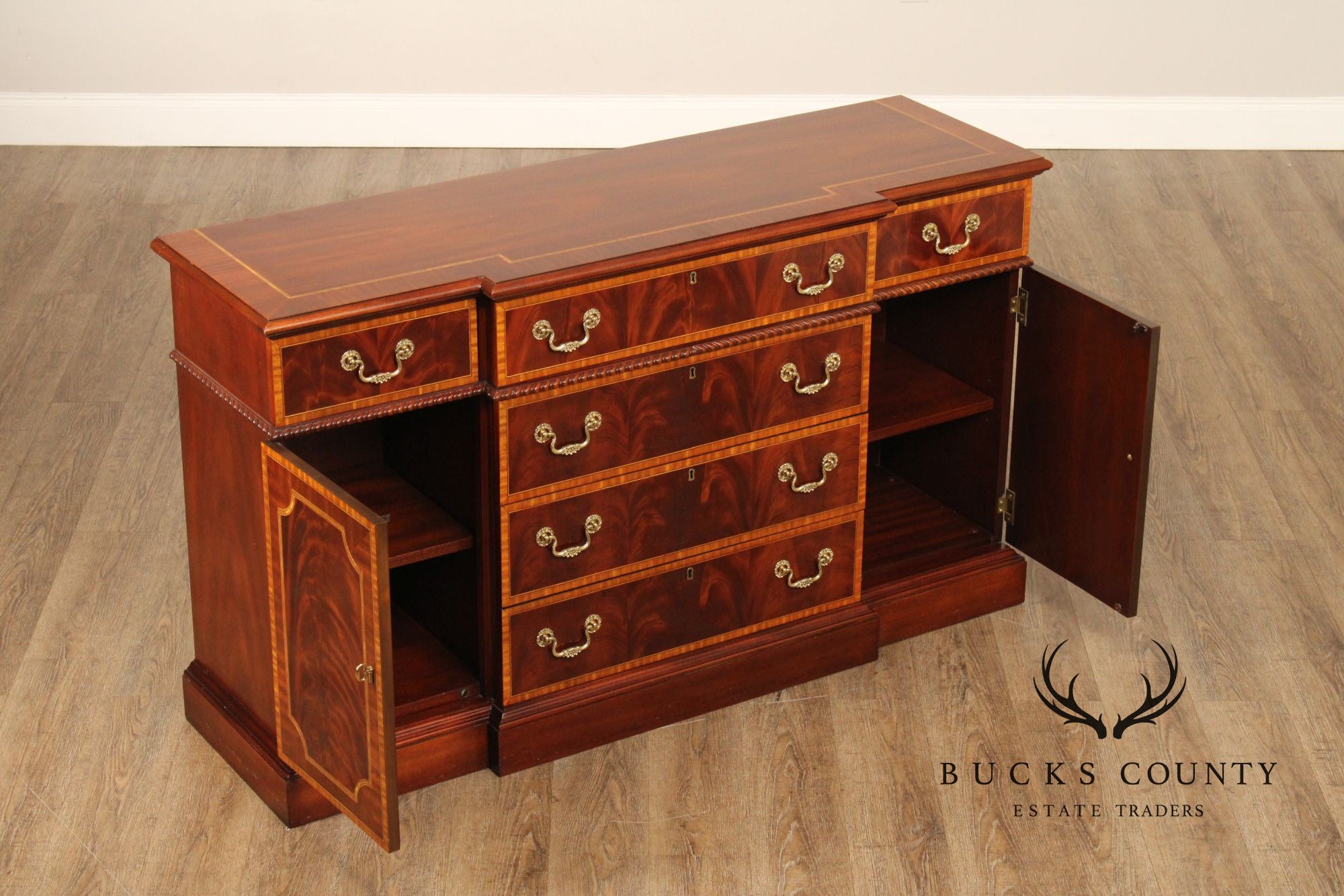 Councill Craftsmen Georgian Style Banded Mahogany Buffet Sideboard