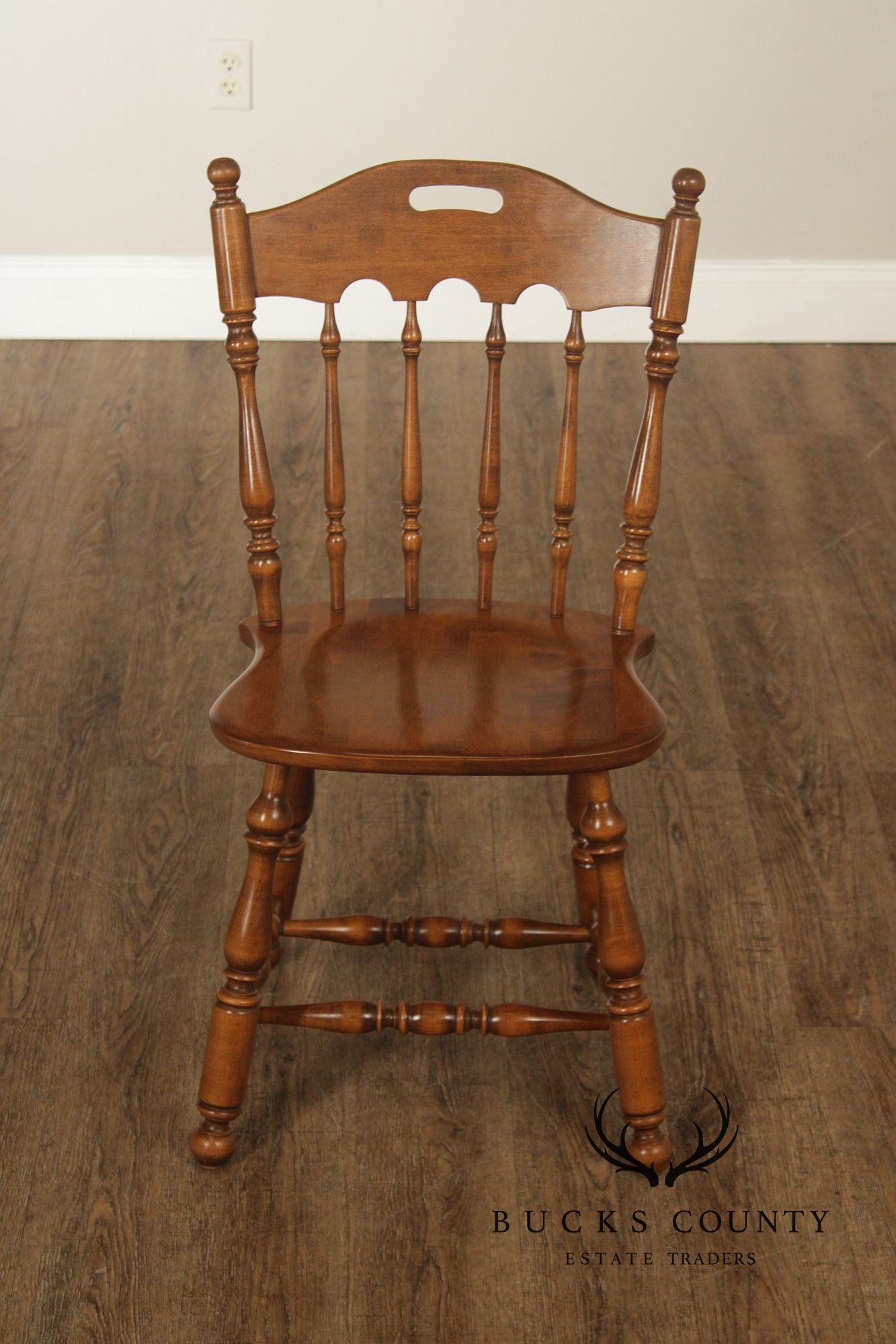 Ethan Allen Heirloom Nutmeg Maple Colonial Spindle Back Side Chair