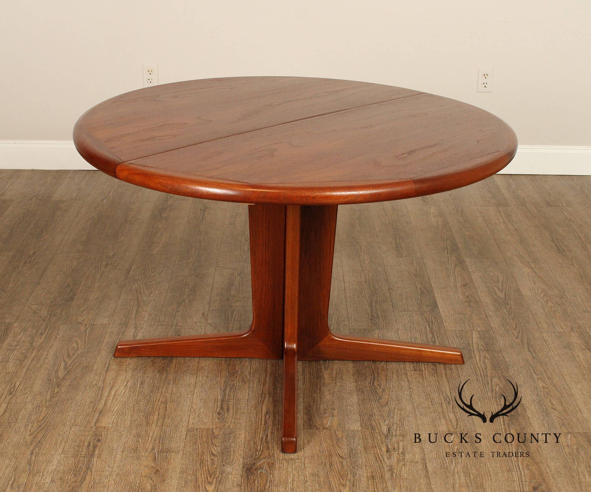 Danish Modern Round Teak Expandable Dining Table