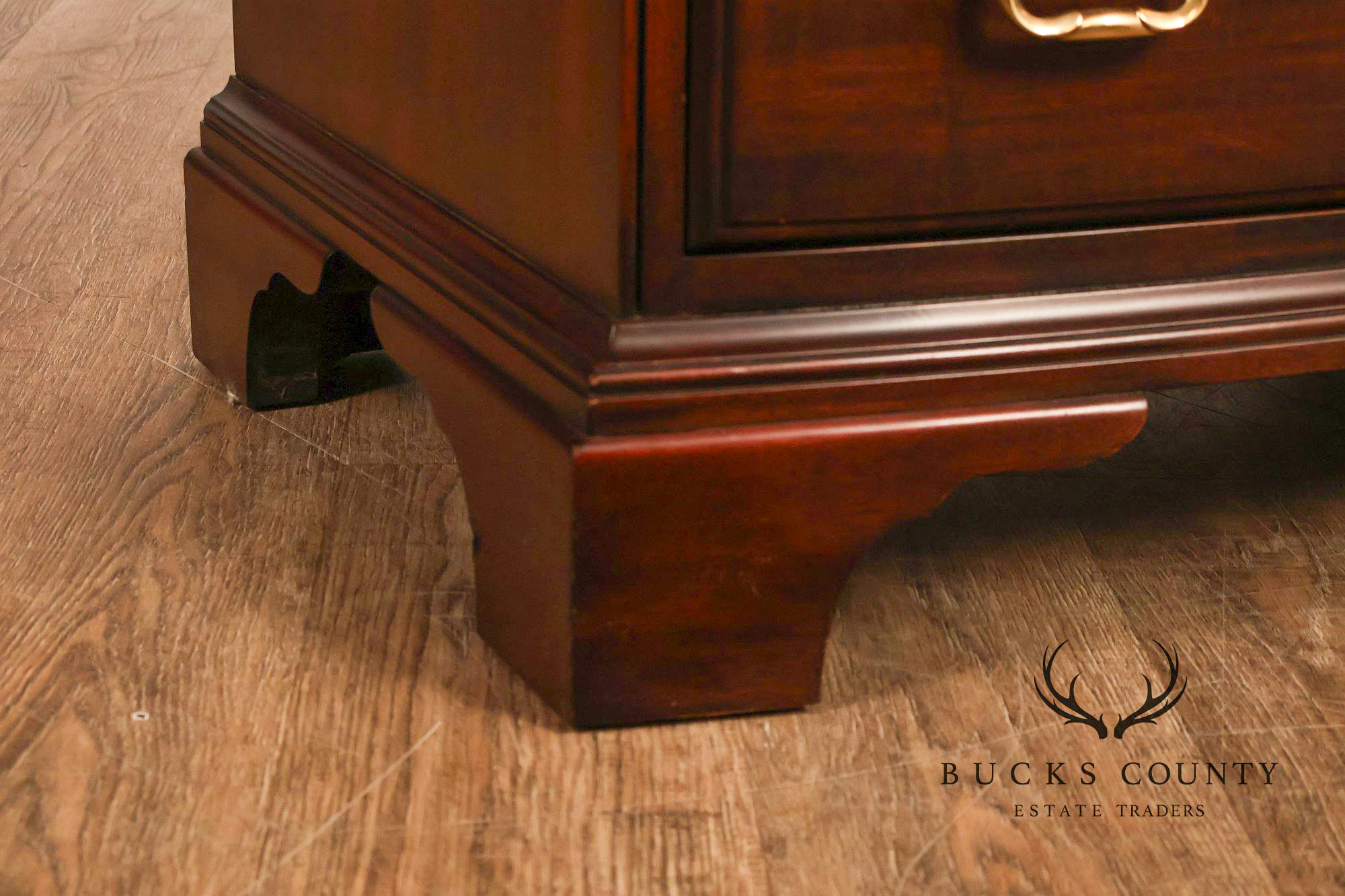 Henkel Harris Chippendale Style Pair Of Mahogany Bowfront Three-Drawer Nightstands