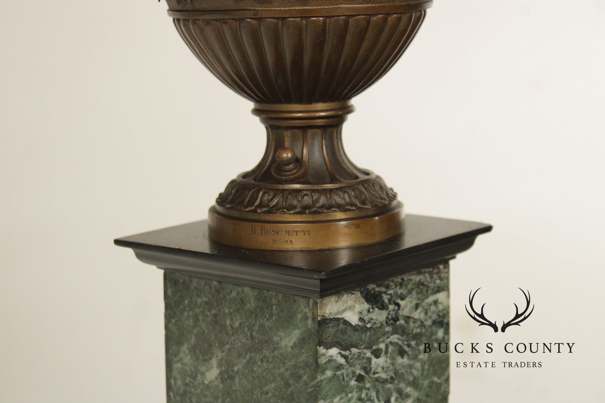 Benedetto Boschetti Classical Style Pair of Bronze Urn Table Lamps