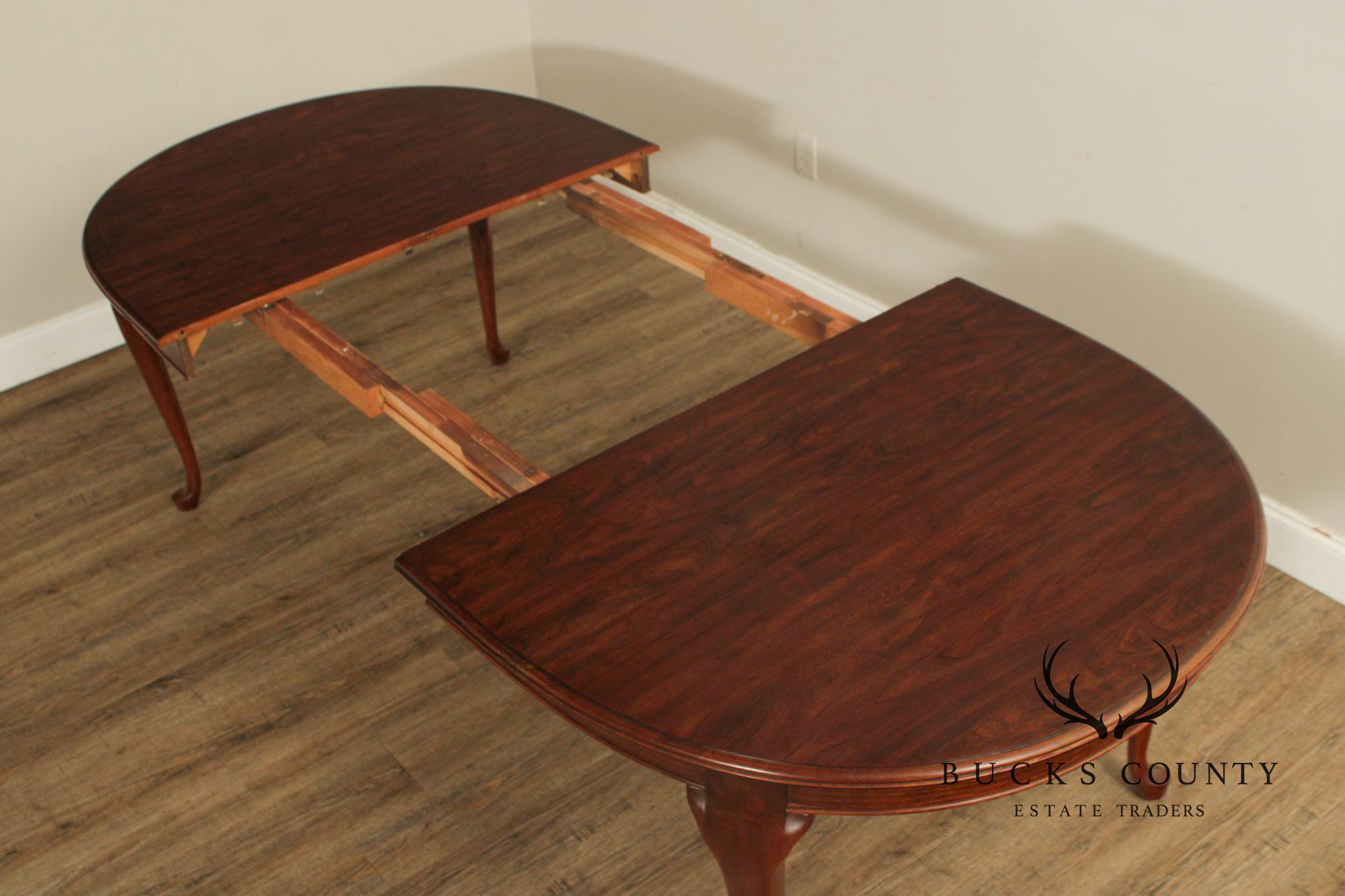 Pennsylvania House Queen Anne Style Cherry Expandable Dining Table